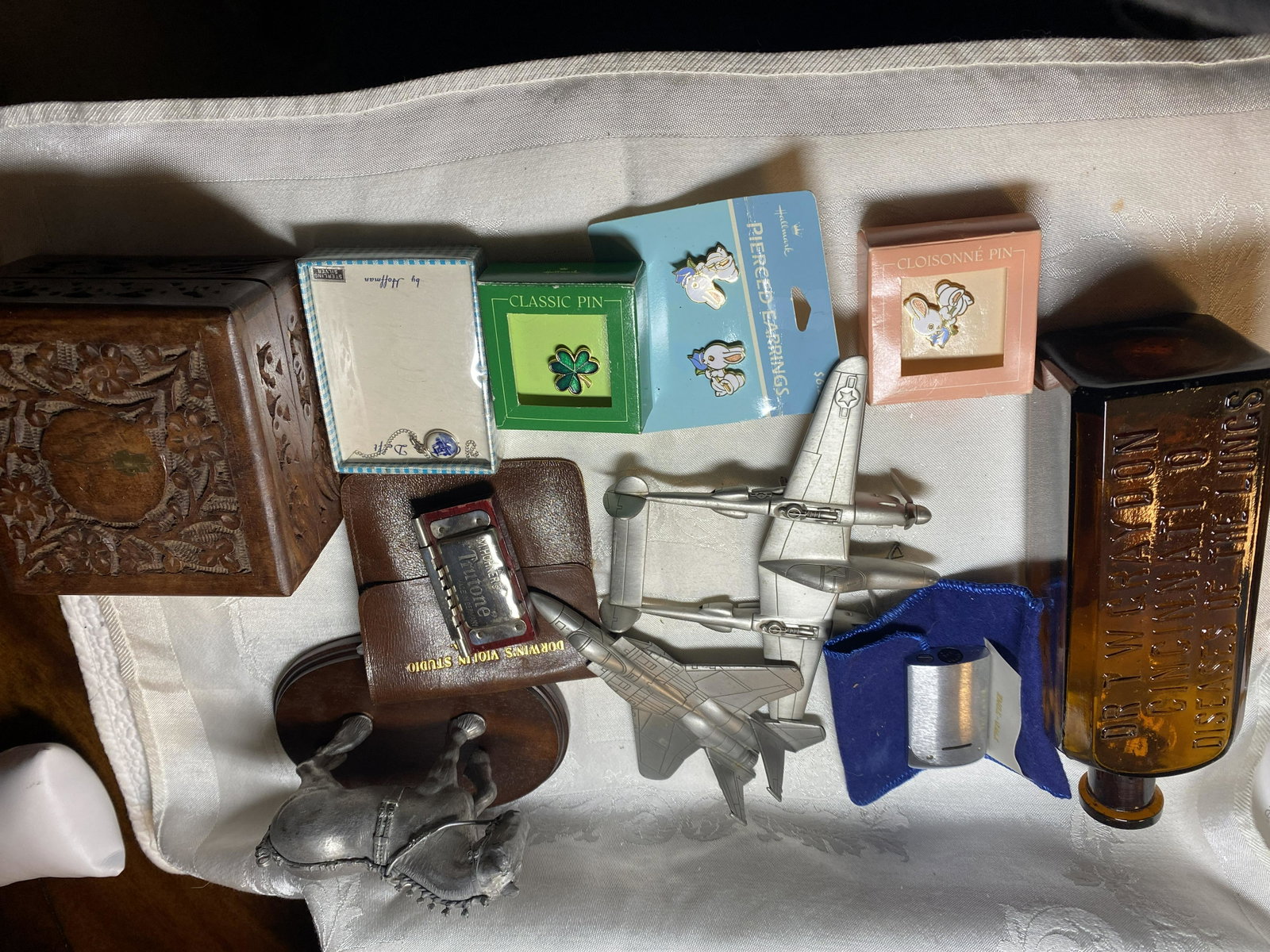 LOT OF COLLECTIBLE ANTIQUES: LOT OF COLLECTIBLE ANTIQUES