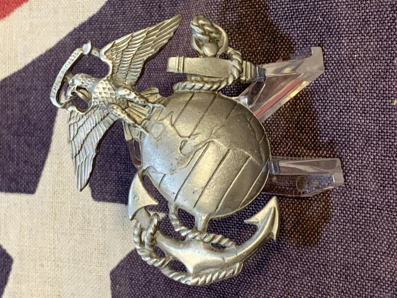 WW2 U.S. NAVY HAT BADGE: WW2 U.S. NAVY HAT BADGE