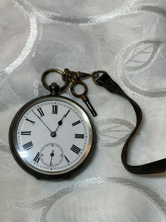 ANTIQUE EARLY 800 SILVER KEY WIND POCKET WATCH W/FOB (1 of 7)
