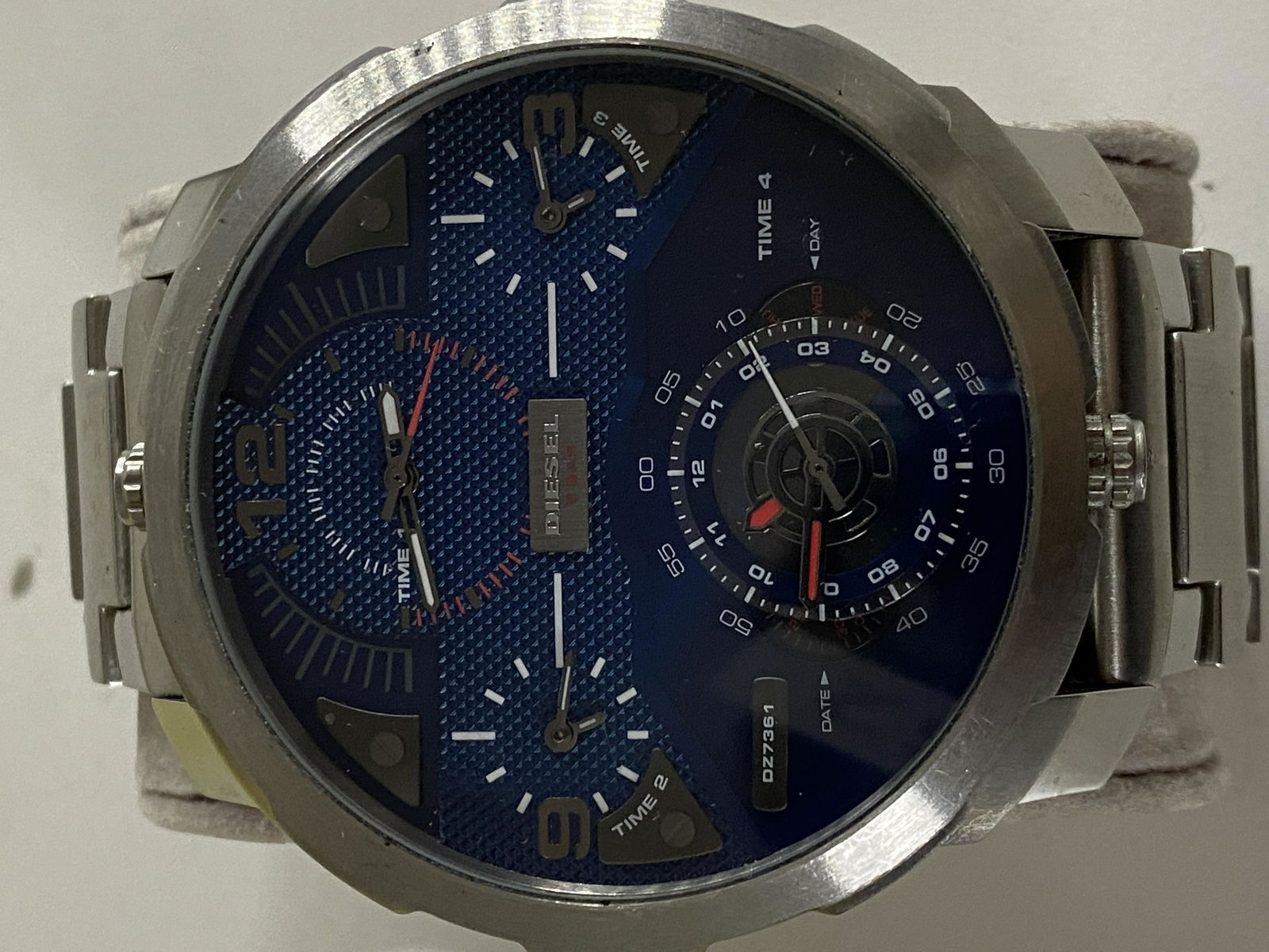 MENS DIESEL DESIGNER WATCH (1 of 4)
