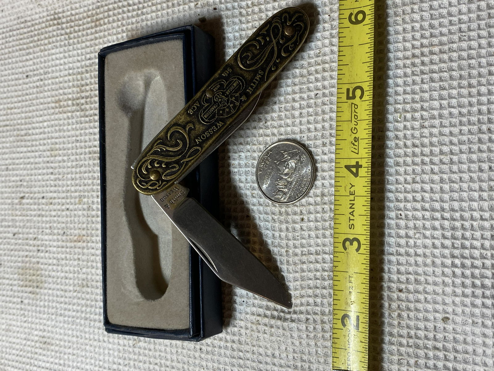 SMITH & WESSON VINTAGE POCKET KNIFE (1 of 3)