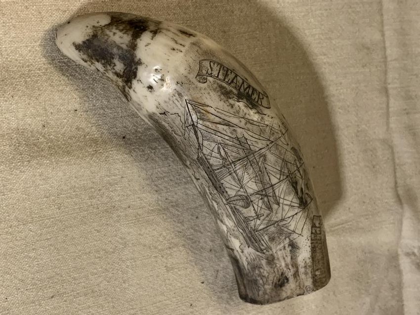 ANTIQUE 1800'S FULLY ENGRAVED SCRIMSHAW: ANTIQUE 1800'S FULLY ENGRAVED SCRIMSHAW. APPROXIMATELY 6.5 INCHES IN OVERALL LENGTH. IN EXCELELNT OVERALL SHAPE AND CONDITION WITH A BEAUTIFUL OVERALL PATINA. THIS SCRIMSHAW HAS VERY DETAILED ENGRAVIN