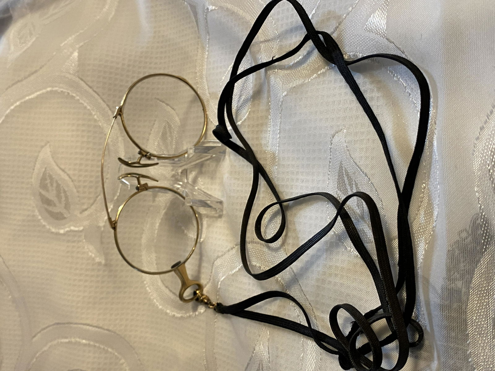 ANTIQUE PAIR OF MENS GOLD READING GLASSES (1 of 4)