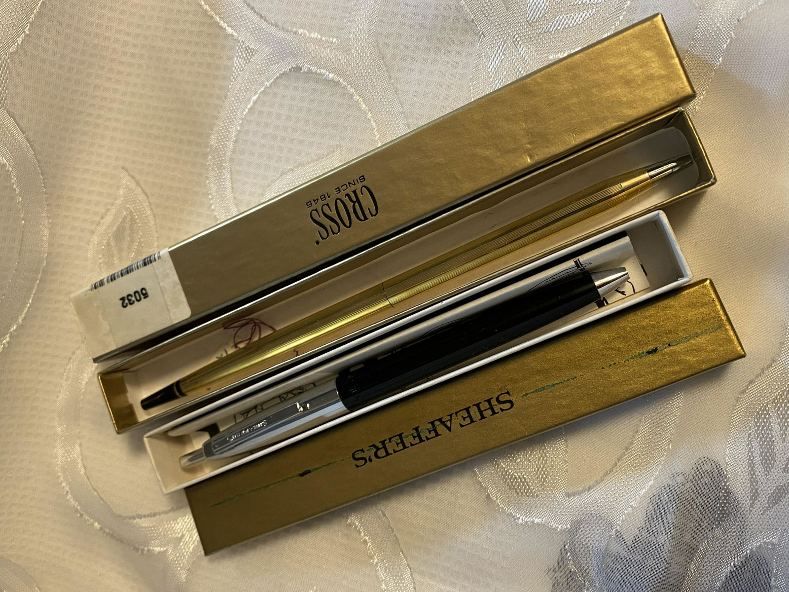 LOT OF (2) VINTAGE CROSS PENS WITH ORIG. CASE (1 of 4)