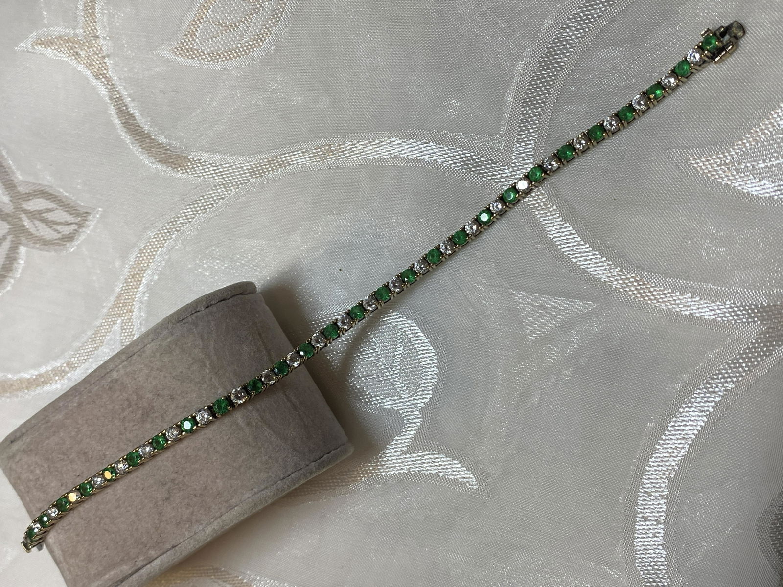 STERLING SILVER EMERALDS/WHITE SAPPHIRES TENNIS (1 of 4)