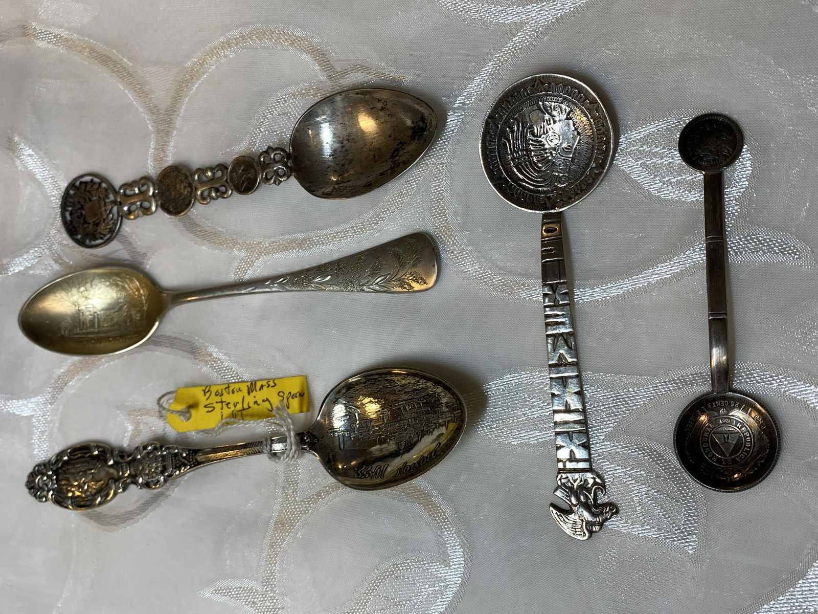 COLLECTIBLE LOT OF (5) VINTAGE SILVER SOUVENIR SPOONS (1 of 7)