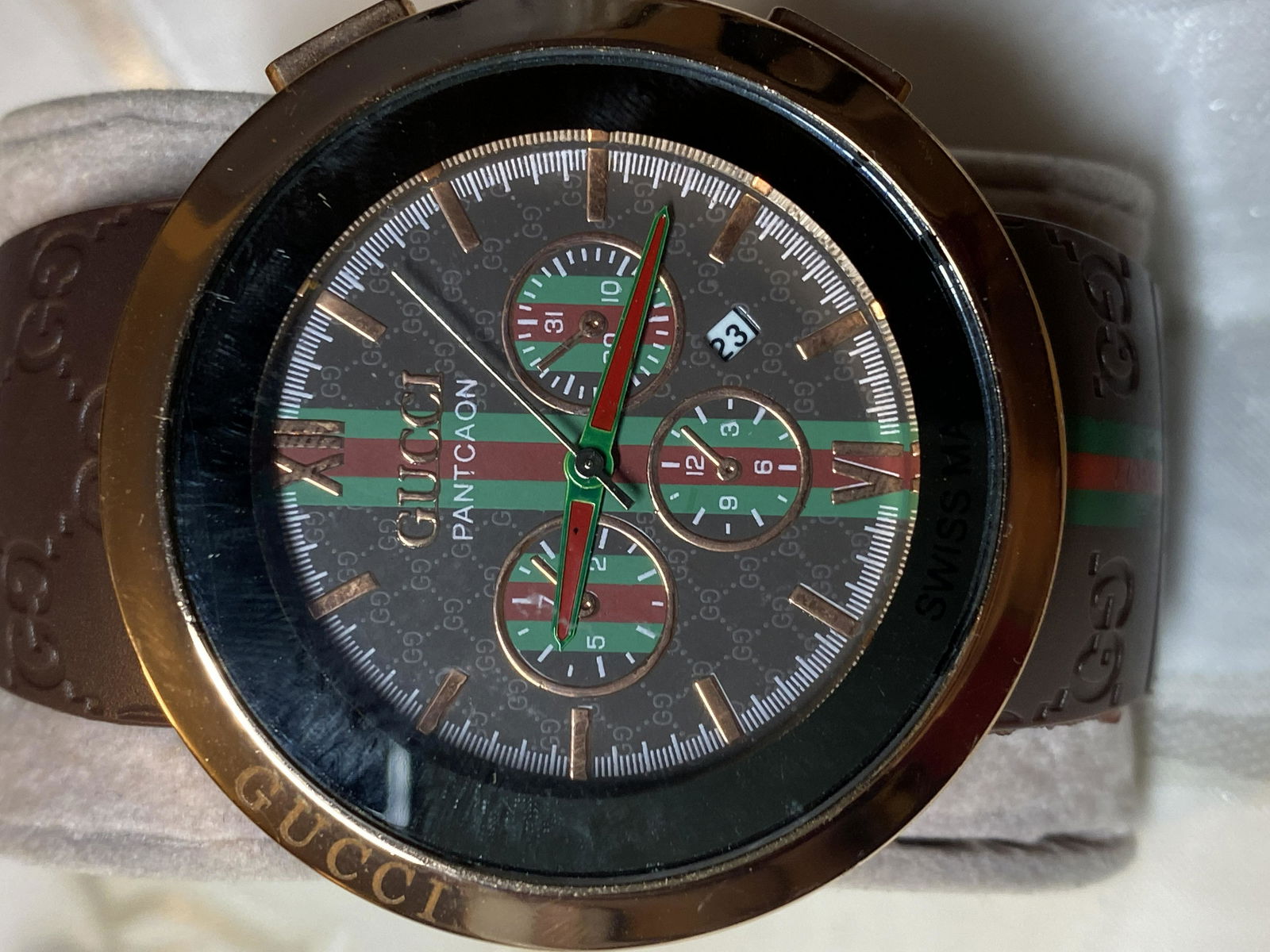 Gucci pantcaon top watch price