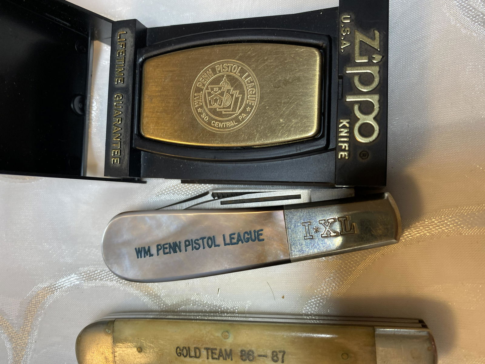 COLLECTION OF (3) POCKET KNIVES - ZIPPO (1 of 3)