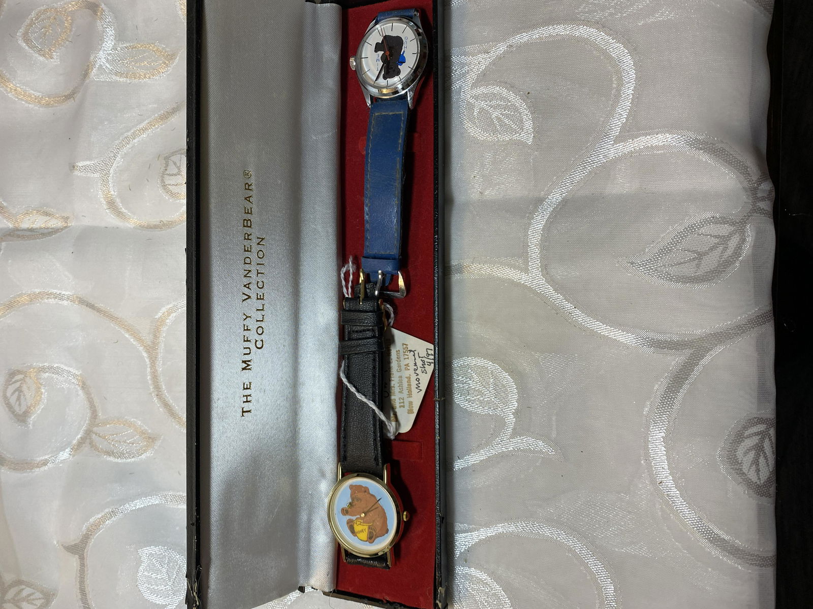 THE MUFFY VANDERBEAR COLLECTION LOT OF (2) WATCHES (1 of 4)