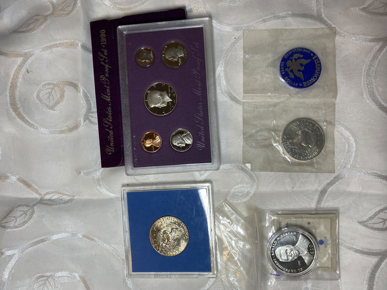 COLLECTION LOT OF U.S. COINS IN CASES (1 of 3)