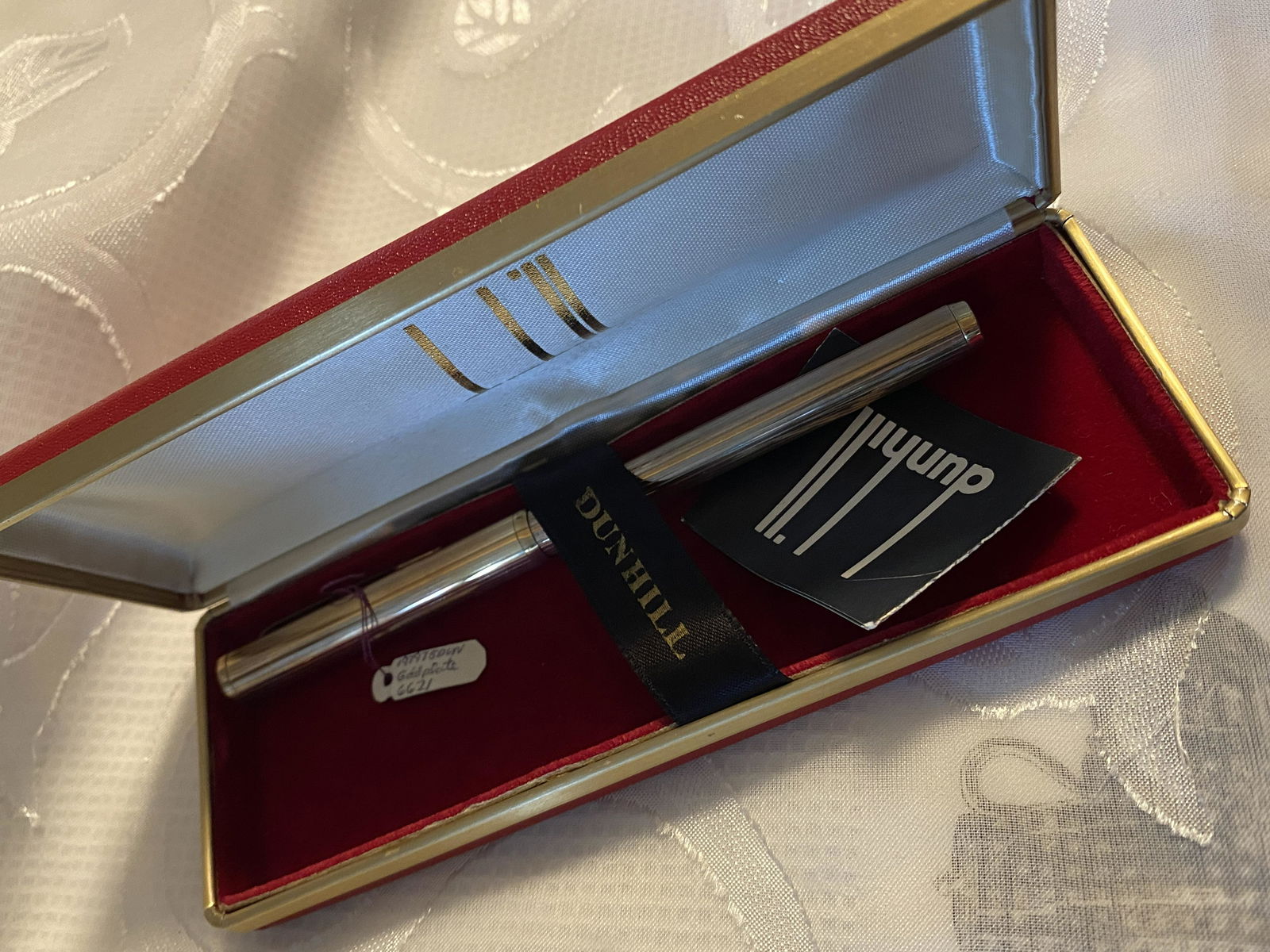 VINTAGE GOLD PLATED DUNHILL MENS PEN W/CASE (1 of 4)