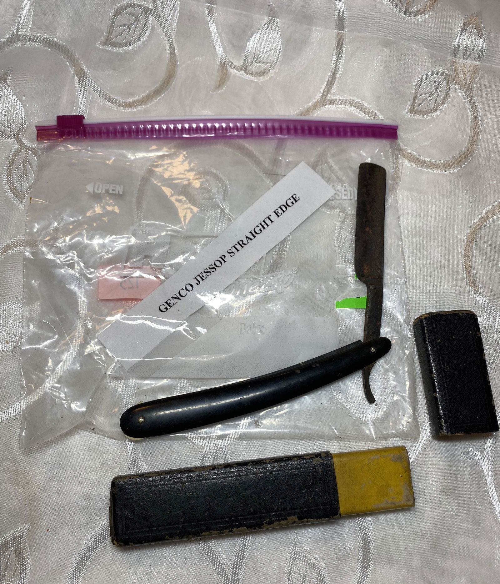 GENCO JESSOP STRAIGHT EDGE RAZORS IN CASE (1 of 4)