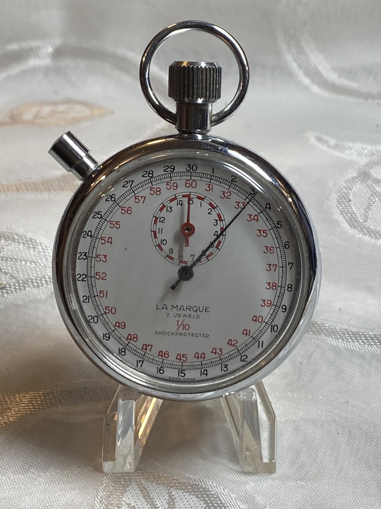 LA MARQUE 7J 1/10 SECOND STOP WATCH: LA MARQUE 7J 1/10 SECOND STOP WATCH. WORKS. PLEASE VIEW PICTURES.