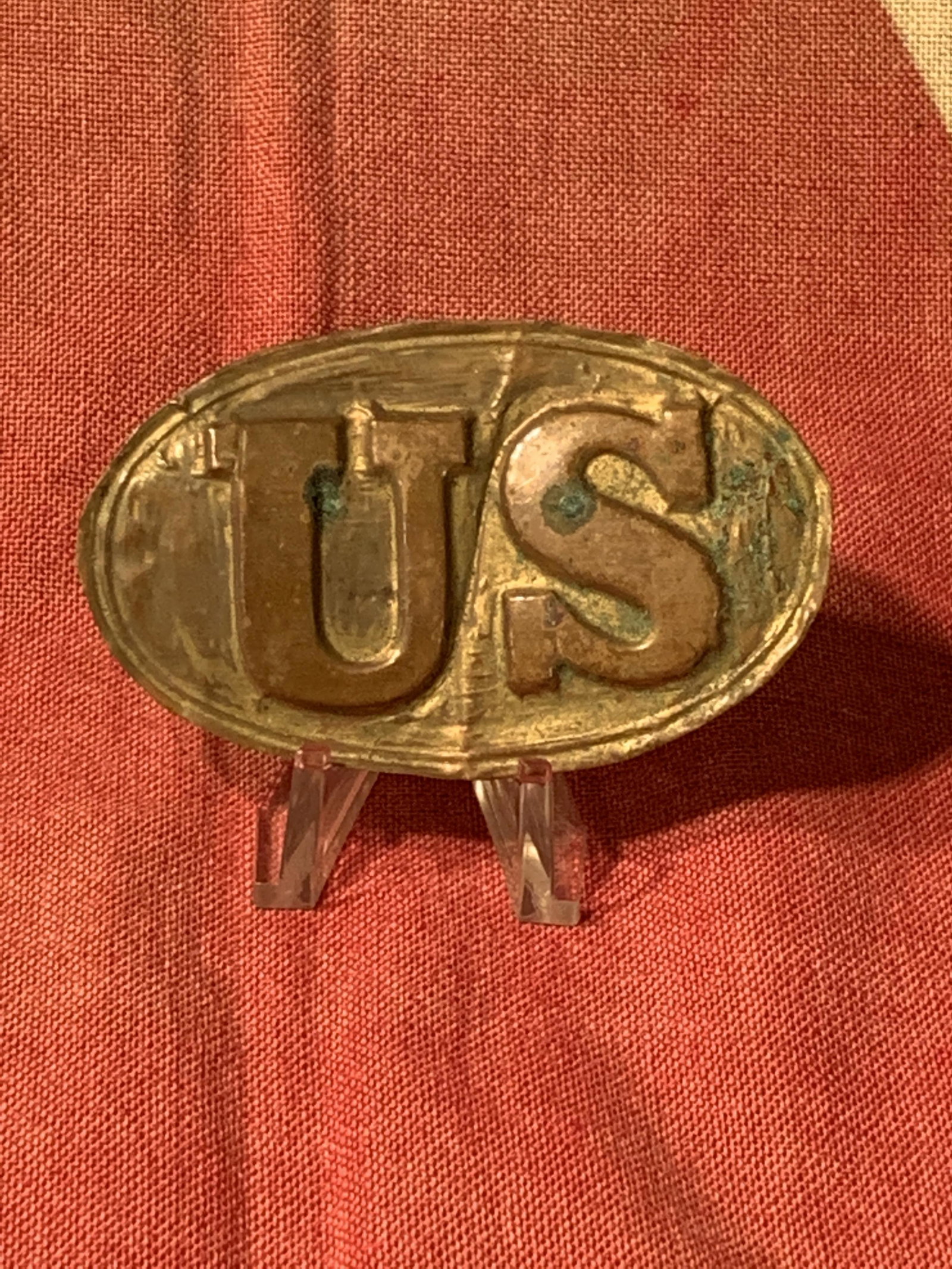 CIVIL WAR U.S. BELT PLATE DUG RELIC: CIVIL WAR U.S. BELT PLATE DUG RELIC. PLEASE VIEW ALL DETAILED PICTURES. SHOWCASES A NICE PATINA THROUGHOUT. A GREAT FIND AND AN EXCELLENT ADDITION TO YOUR COLLECTION.