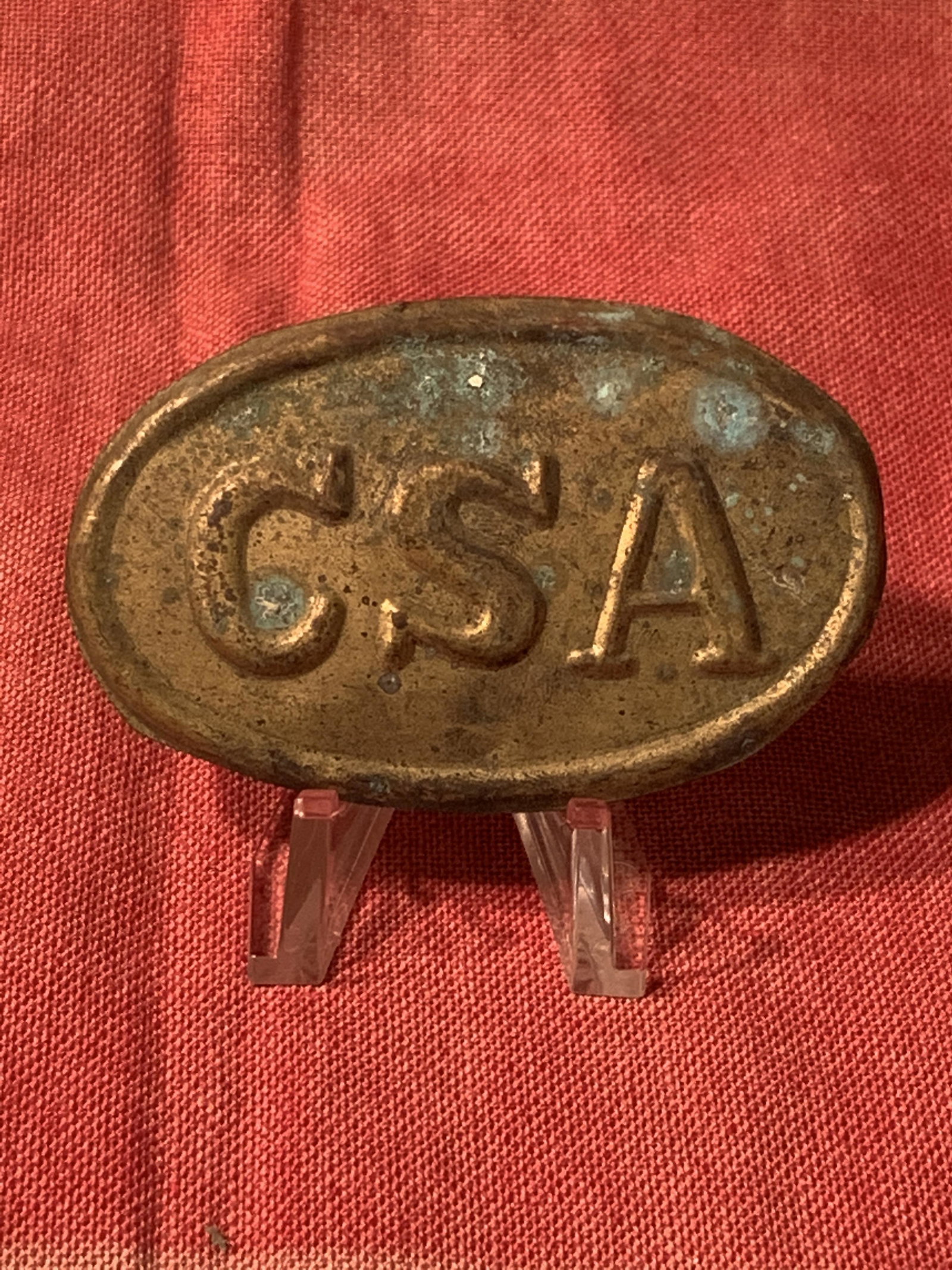 RARE CIVIL WAR CSA CONFEDERATE DUG BELT BUCKLE PLATE: RARE CIVIL WAR CSA CONFEDERATE DUG BELT BUCKLE PLATE. IN GOOD OVERALL SHAPE AND CONDITION, SHOWCASING A NICE PATINA THROUGHOUT. A GREAT FIND AND AN EXCELLENT ADDITION TO YOUR COLLECTION.