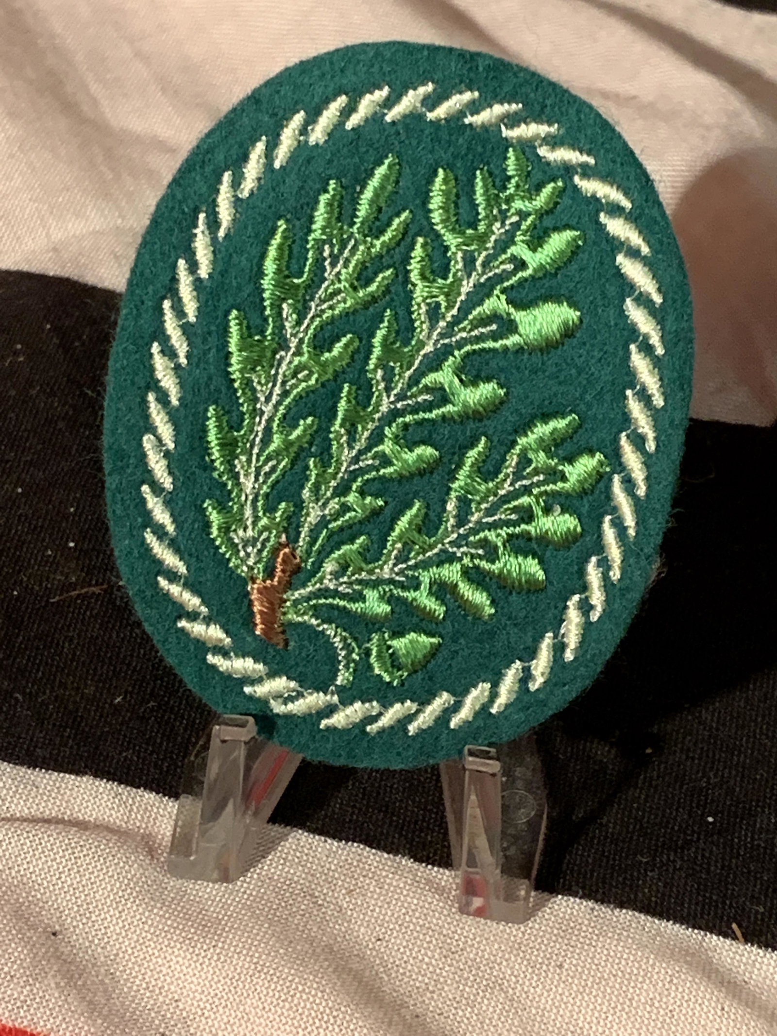 WW2 GERMAN JAGER PERSONNEL SLEEVE PATCH: WW2 GERMAN JAGER PERSONNEL SLEEVE PATCH. IN GOOD OVERALL SHAPE AND CONDITION. A GREAT FIND AND AN EXCELLENT ADDITION TO YOUR COLLECTION.