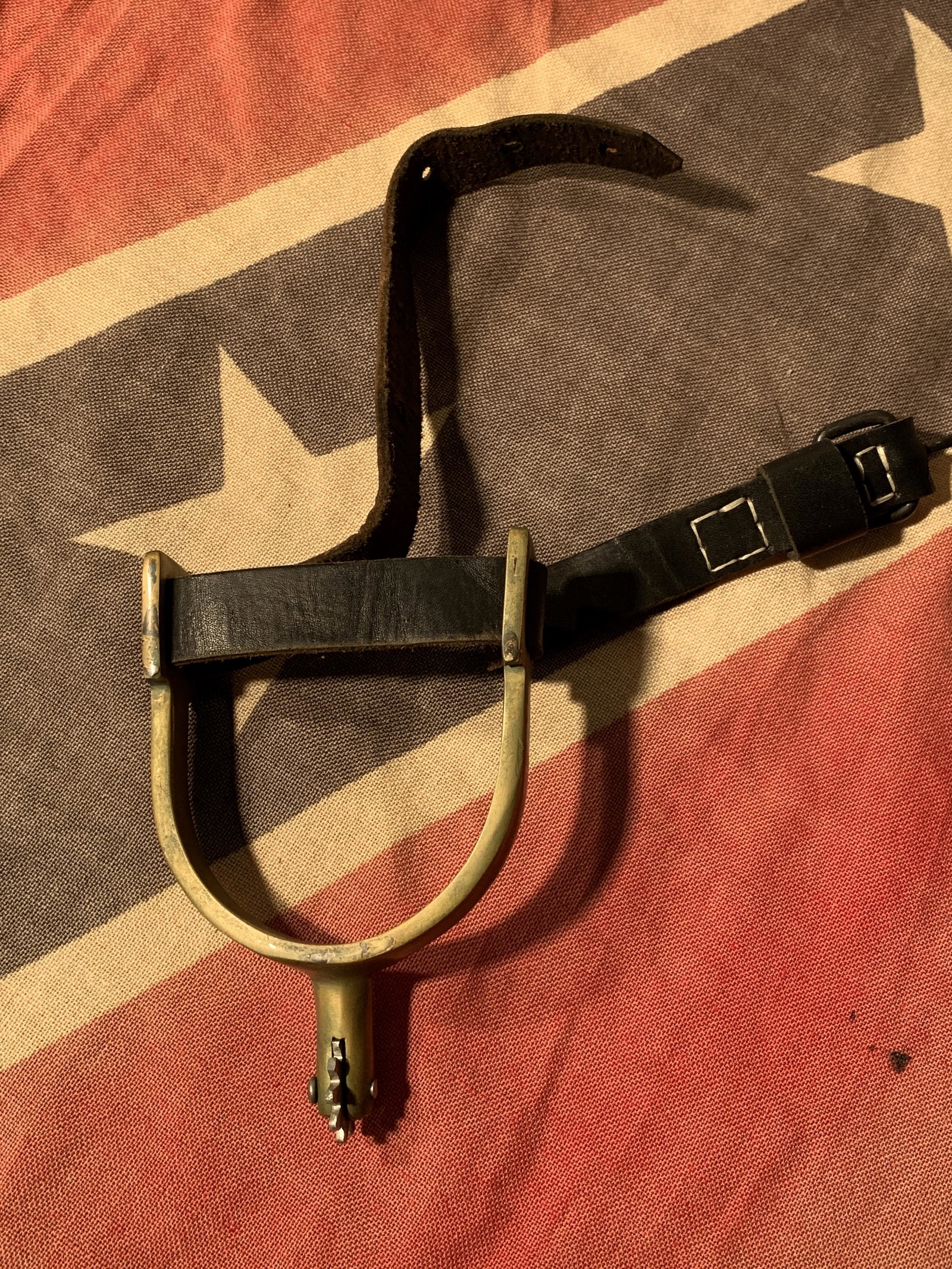 SCARCE CIVIL WAR CONFEDERATE OFFICERS SPUR: SCARCE CIVIL WAR CONFEDERATE OFFICERS SPUR. IN GOOD OVERALL SHAPE AND CONDITION WITH A BEAUTIFUL OVERALL PATINA. PLEASE VIEW ALL DETAILED PICTURES. A GREAT FIND AND AN EXCELLENT ADDITION TO YOUR COLLE