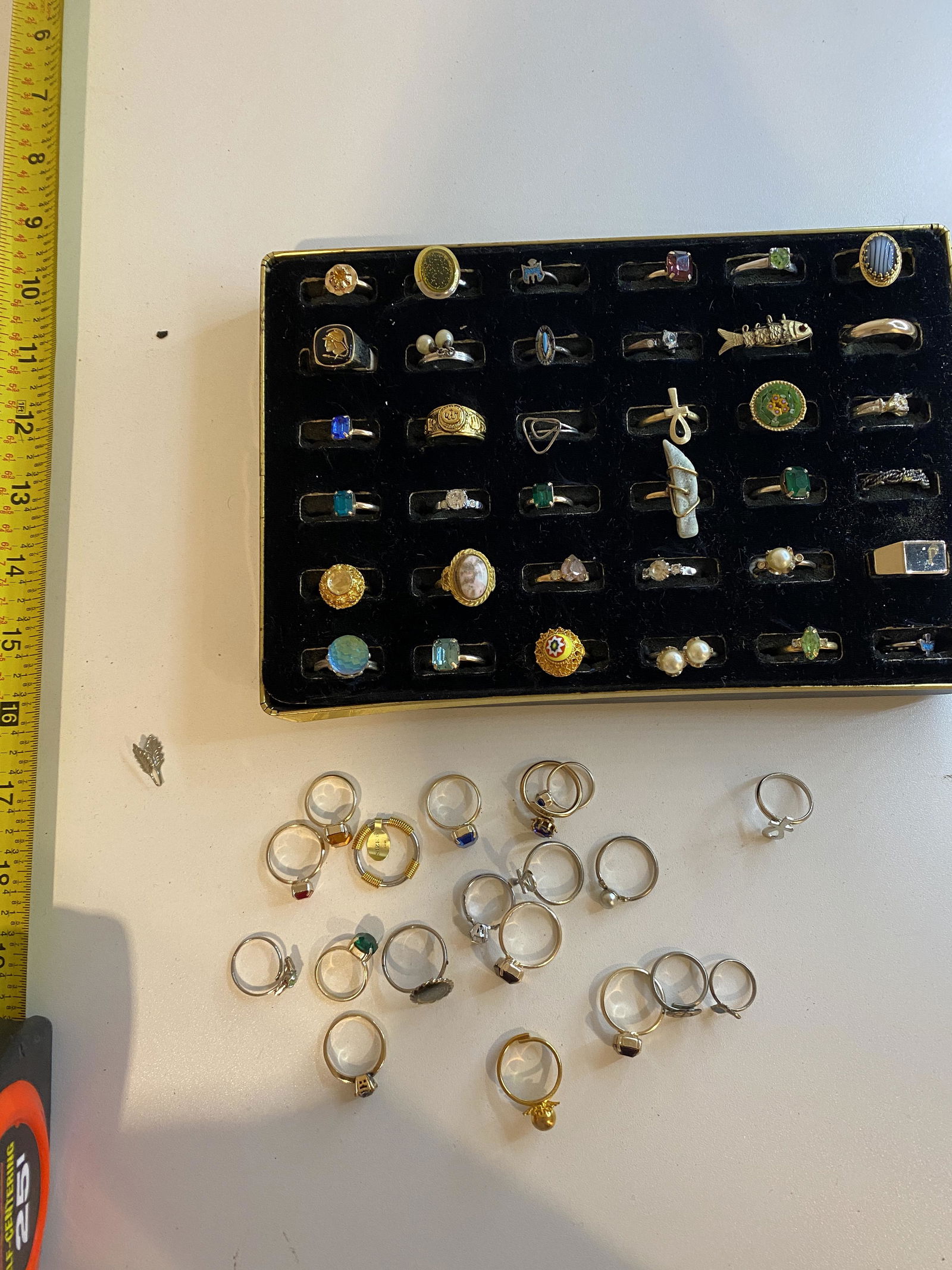 HIGH GRADE LOT OF (50) COLLECTIBLE GOLD/SILVER RINGS: HIGH GRADE LOT OF (50) COLLECTIBLE GOLD/SILVER RINGS. IN GOOD OVERALL SHAPE AND CONDITION. A GREAT ADDITION TO YOUR COLLECTION.