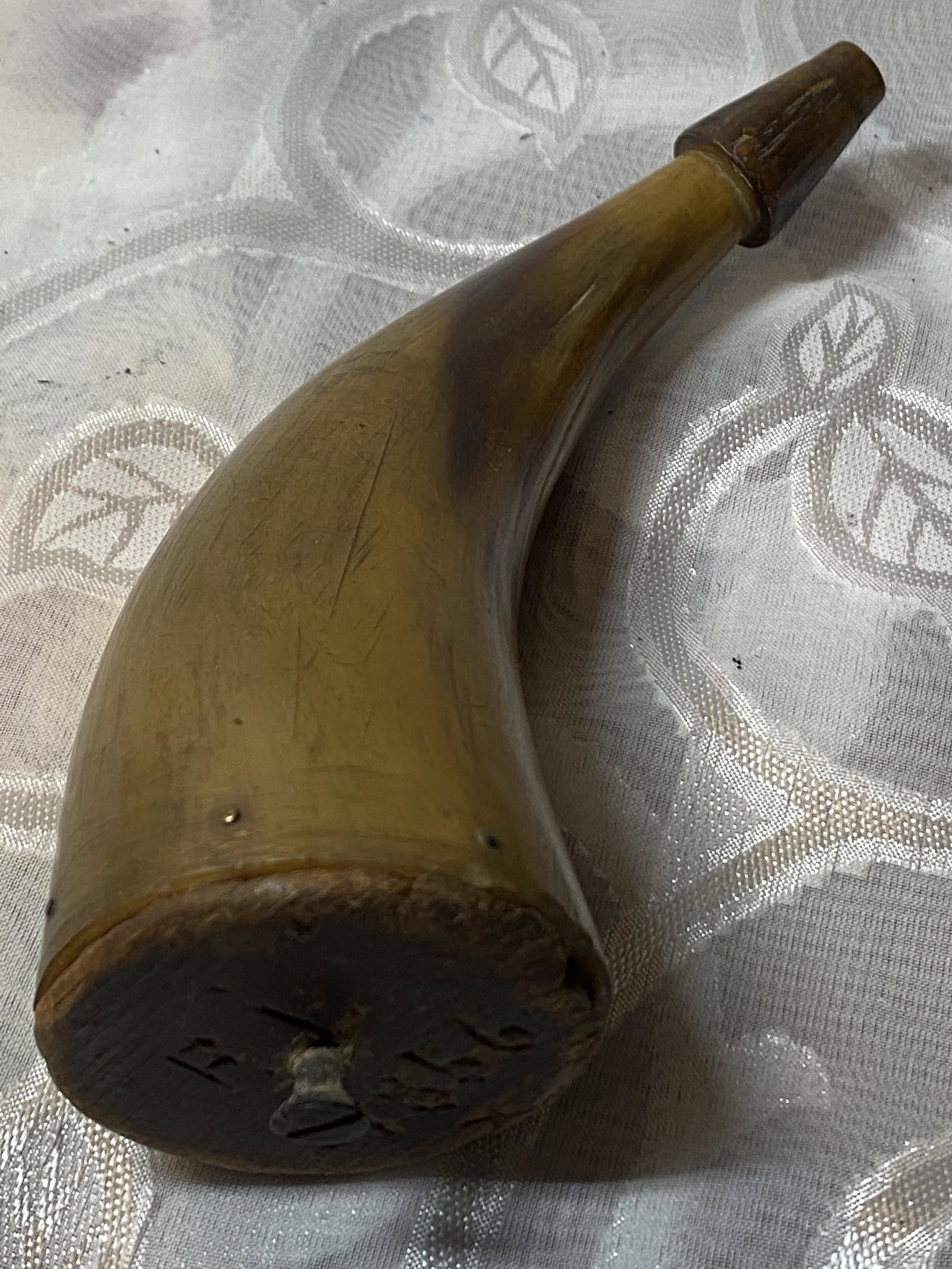 DATED 1856 F.J. PRE CIVIL WAR POWDER HORN FROM MUSEUM: DATED 1856 F.J. PRE CIVIL WAR POWDER HORN FROM MUSEUM. IN EXCELLENT SHAPE AND OVERALL CONDITION WITH A BEAUTIFUL OVERALL PATINA. THIS IS A VERY RARE FIND. DATED 1856 F.J. THIS HISTORIC ITEM COMES FROM