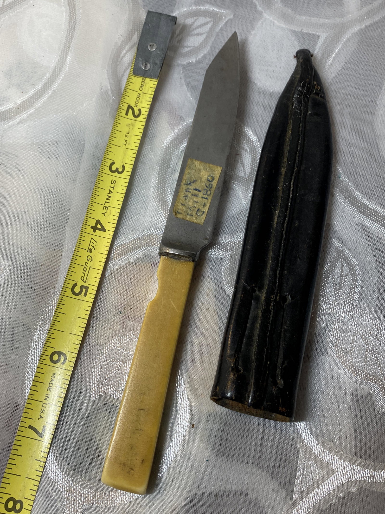 CIVIL WAR HUDSON'S BAY CO. CONFEDERATE BOOT KNIFE: CIVIL WAR HUDSON'S BAY CO. CONFEDERATE BOOT KNIFE W/SHEATH. THIS KNIFE COMES FROM A MUSEUM COLLECTION AND WAS DISPLAYED AT A MUSUEM. IN MINT OVERALL SHAPE AND CONDITION WITH A BEAUTIFUL OVERALL PATINA