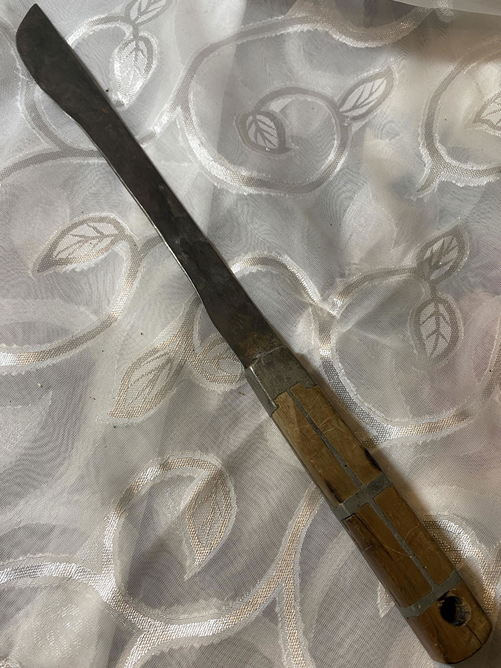CIVIL WAR ERA HAND-MADE FIGHTING KNIFE: CIVIL WAR ERA HAND-MADE FIGHTING KNIFE. THIS HISTORIC ITEM COMES FROM AND WAS DISPLAYED AT THE NINEPIPES MUSEUM MONTANA. MR. KNAPP HELPED ACQUIRE THE HUDSON BAY COMPANY'S FORT CONNAH LOCATION AND LED
