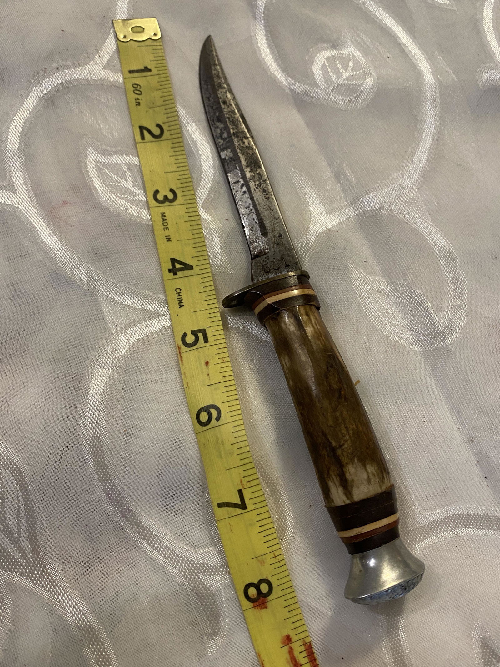 VINTAGE GERMAN SOLINGEN HUNTING KNIFE: VINTAGE GERMAN SOLINGEN HUNTING KNIFE. IN GOOD OVERALL SHAPE AND CONDITION WITH A BEUATIFUL OVERALL PATINA. A GREAT FIND AND AN EXCELLENT ADDITION TO YOUR COLLECTION.