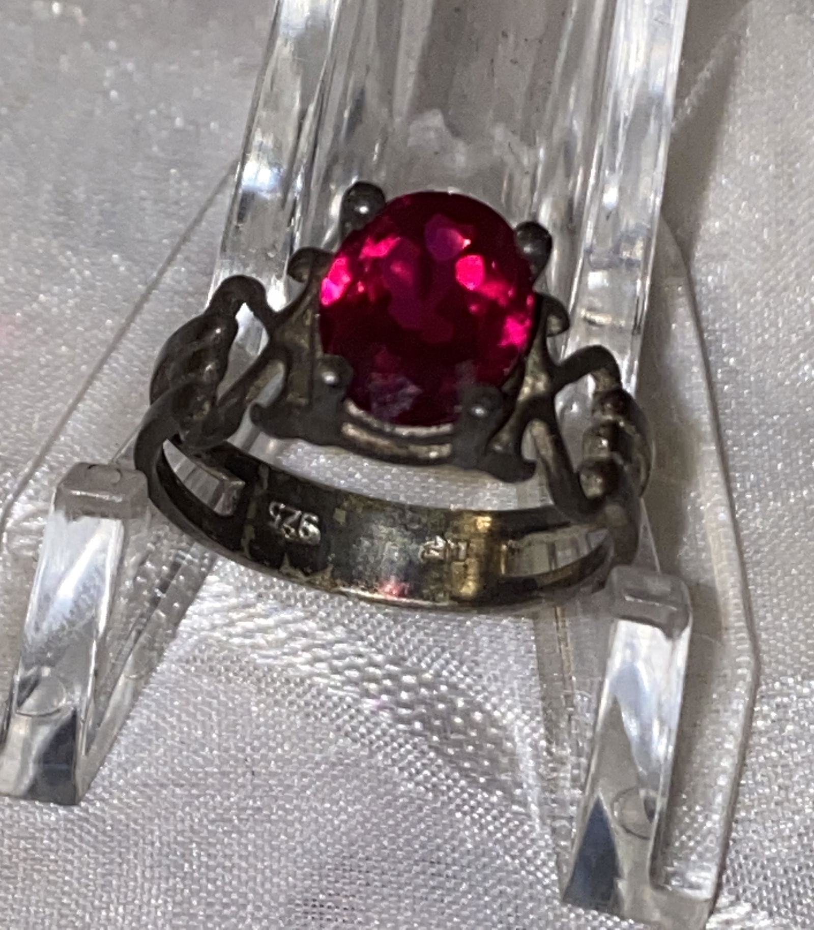 ART DECO STERLING SILVER RUBY COCKTAIL RING: ART DECO STERLING SILVER RUBY COCKTAIL RING. RING IS A SIZE 9. IN GOOD OVERALL SHAPE AND CONDITION. A GREAT FIND AND AN EXCELLENT ADDITION TO YOUR COLLECTION.