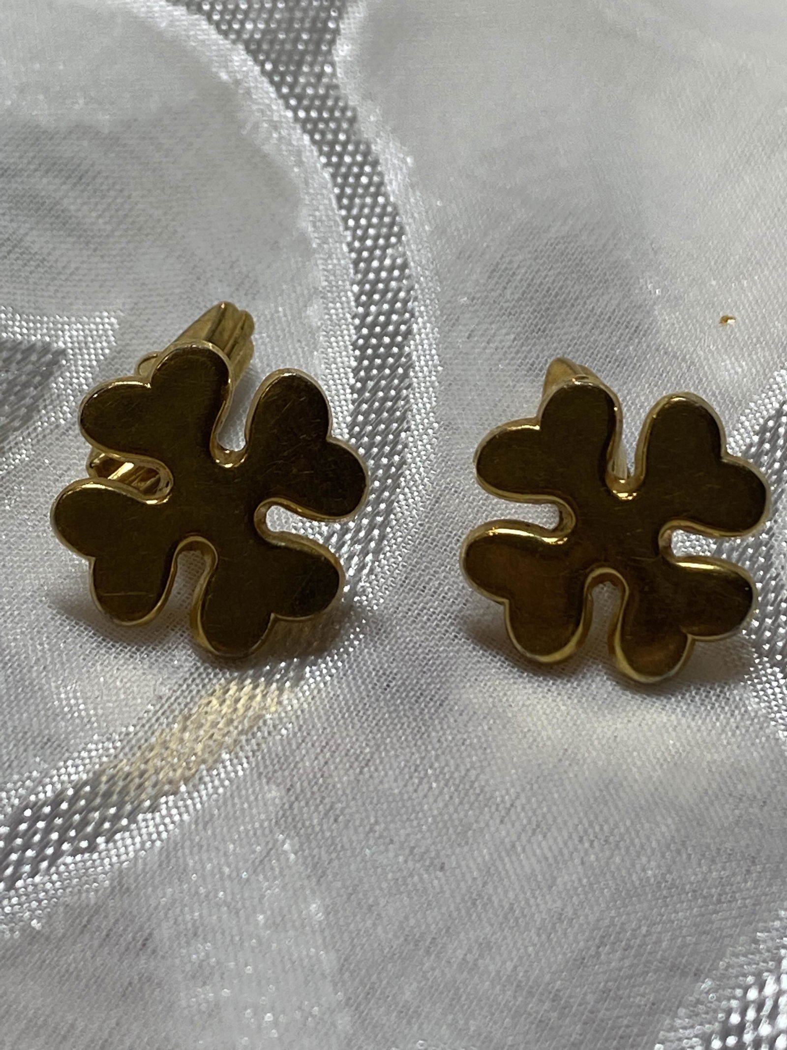 PATEK PHILIPPE STYLE MENS CUFFLINKS: PATEK PHILIPPE STYLE MENS CUFFLINKS. PLEASE VIEW ALL DETAILED PICTURES. A GREAT ADDITION TO YOUR COLLECTION.