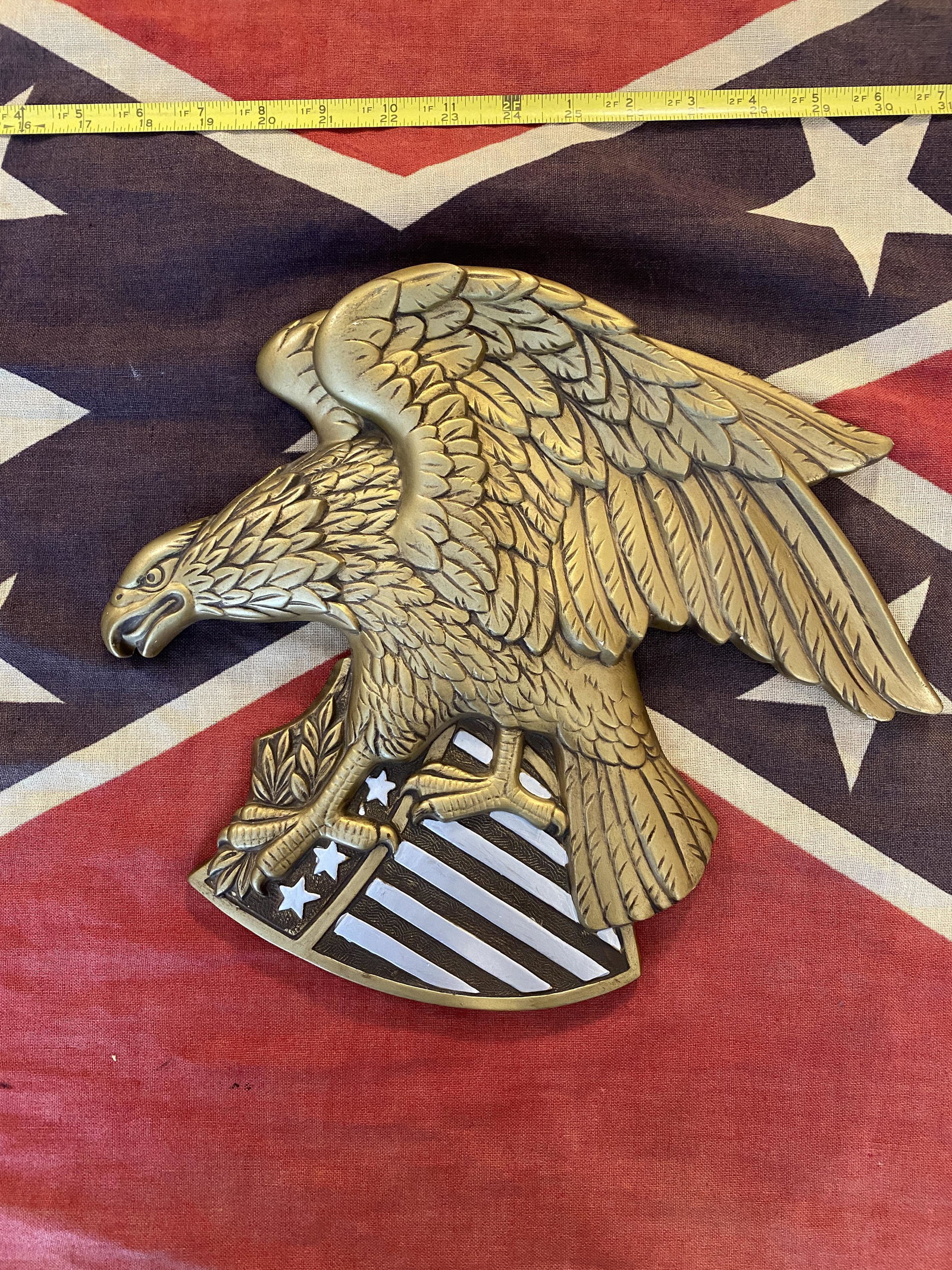 RARE CIVIL WAR THEMED CONFEDERATE EAGLE WALL PLAQUE: RARE CIVIL WAR THEMED CONFEDERATE EAGLE WALL PLAQUE. IN MINT OVERALL SHAPE AND CONDITION WITH A BEAUTIFUL OVERALL PATINA. A GREAT FIND AND AN EXCELLENT ADDITION TO YOUR COLLECTION.