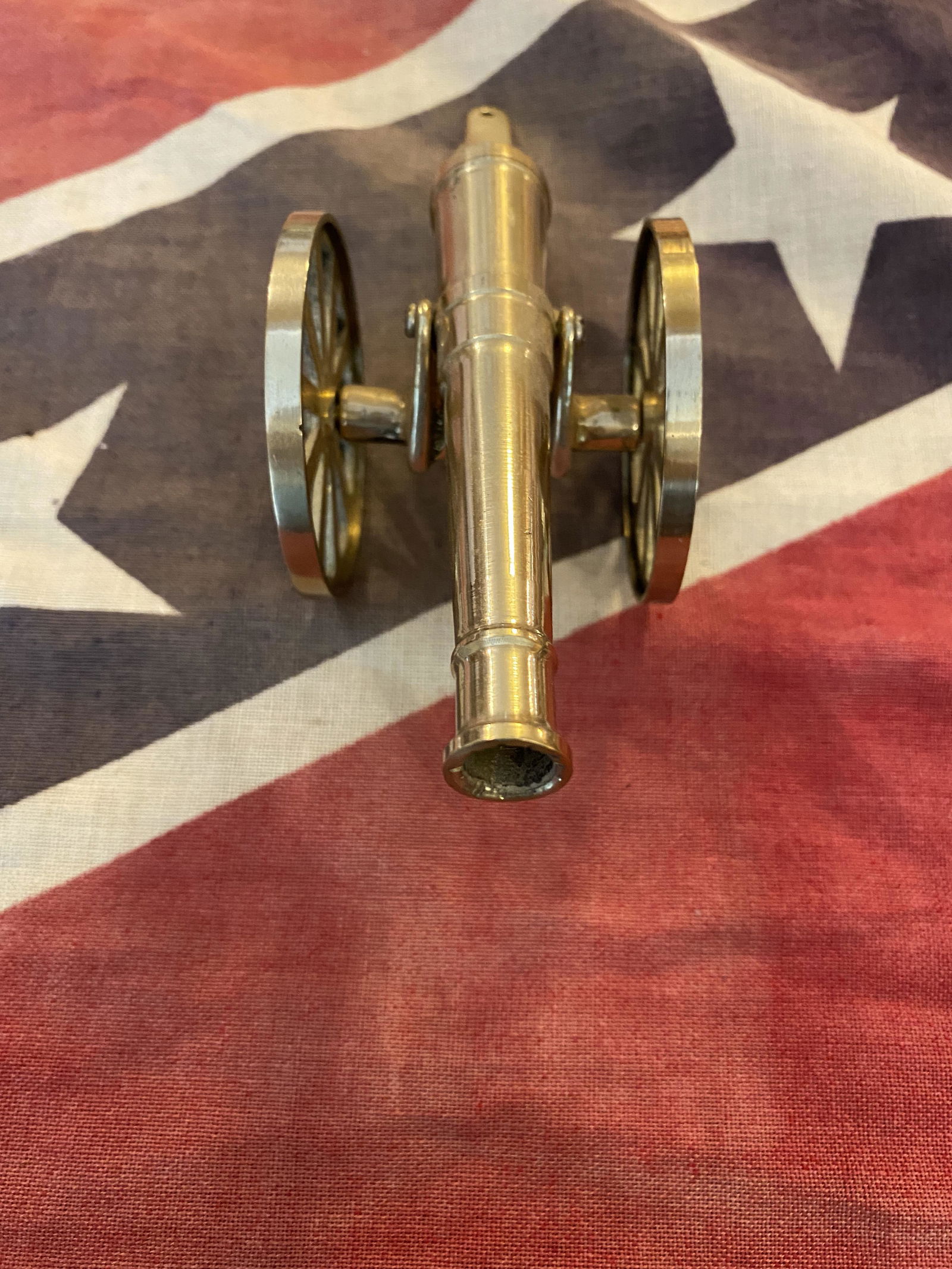 RARE EARLY CIVIL WAR TYPE TOY CANNON: RARE EARLY CIVIL WAR TYPE TOY CANNON. IN MINT OVERALL SHAPE AND CONDITION. A GREAT FIND AND AN EXCELLENT ADDITION TO YOUR COLLECTION.