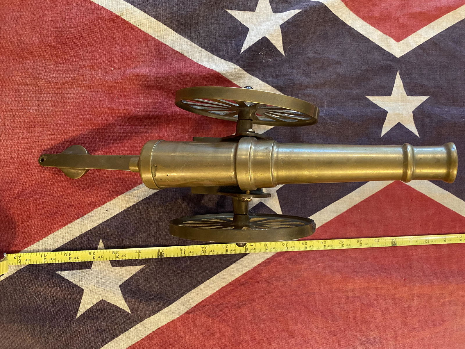 RARE EARLY CIVIL WAR TYPE TOY CANNON: RARE EARLY CIVIL WAR TYPE TOY CANNON. IN MINT OVERALL SHAPE AND CONDITION. A GREAT FIND AND AN EXCELLENT ADDITION TO YOUR COLLECTION.