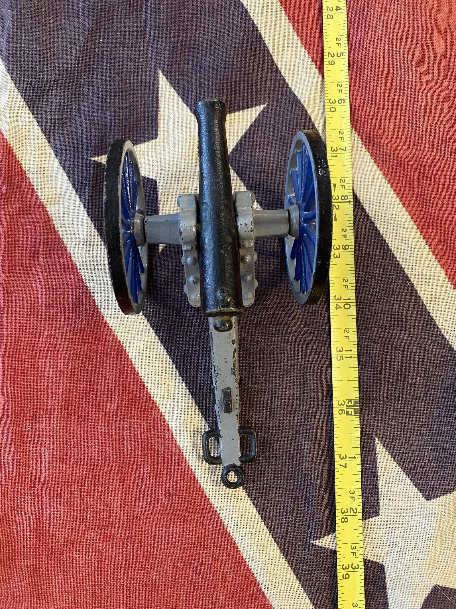 RARE EARLY CIVIL WAR TYPE TOY CANNON: RARE EARLY CIVIL WAR TYPE TOY CANNON. IN MINT OVERALL SHAPE AND CONDITION. A GREAT FIND AND AN EXCELLENT ADDITION TO YOUR COLLECTION.
