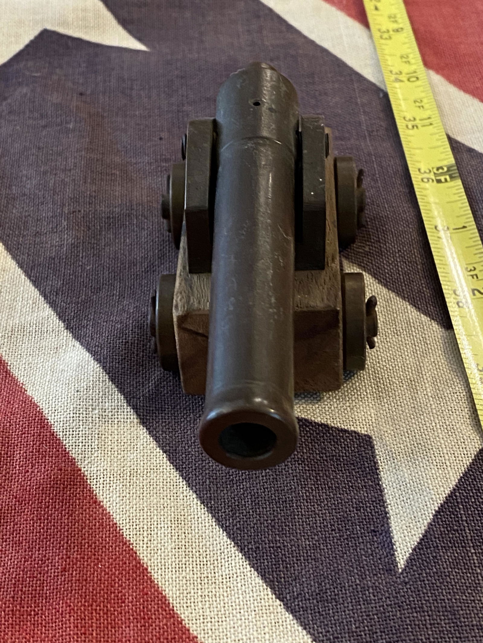 RARE EARLY CIVIL WAR TYPE TOY CANNON: RARE EARLY CIVIL WAR TYPE TOY CANNON. IN MINT OVERALL SHAPE AND CONDITION. A GREAT FIND AND AN EXCELLENT ADDITION TO YOUR COLLECTION.