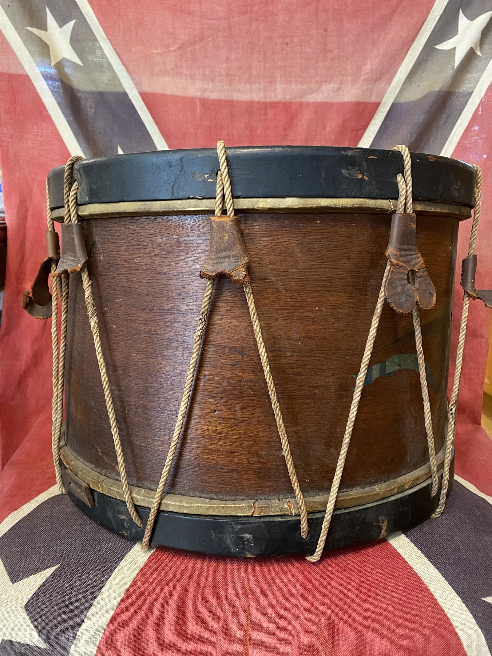RARE CIVIL WAR CONFEDERATE DRUMMERS BOY DRUM: RARE CIVIL WAR CONFEDERATE DRUMMERS BOY DRUM. HAS A BEAUTIFUL EAGLE PAINTING ON THE FRONT OF THE DRUM. IN GOOD OVERALL SHAPE AND CONDITION WITH A BEAUTIFUL OVERALL PATINA. SHOWS HEAVY WEAR AND USE. HA