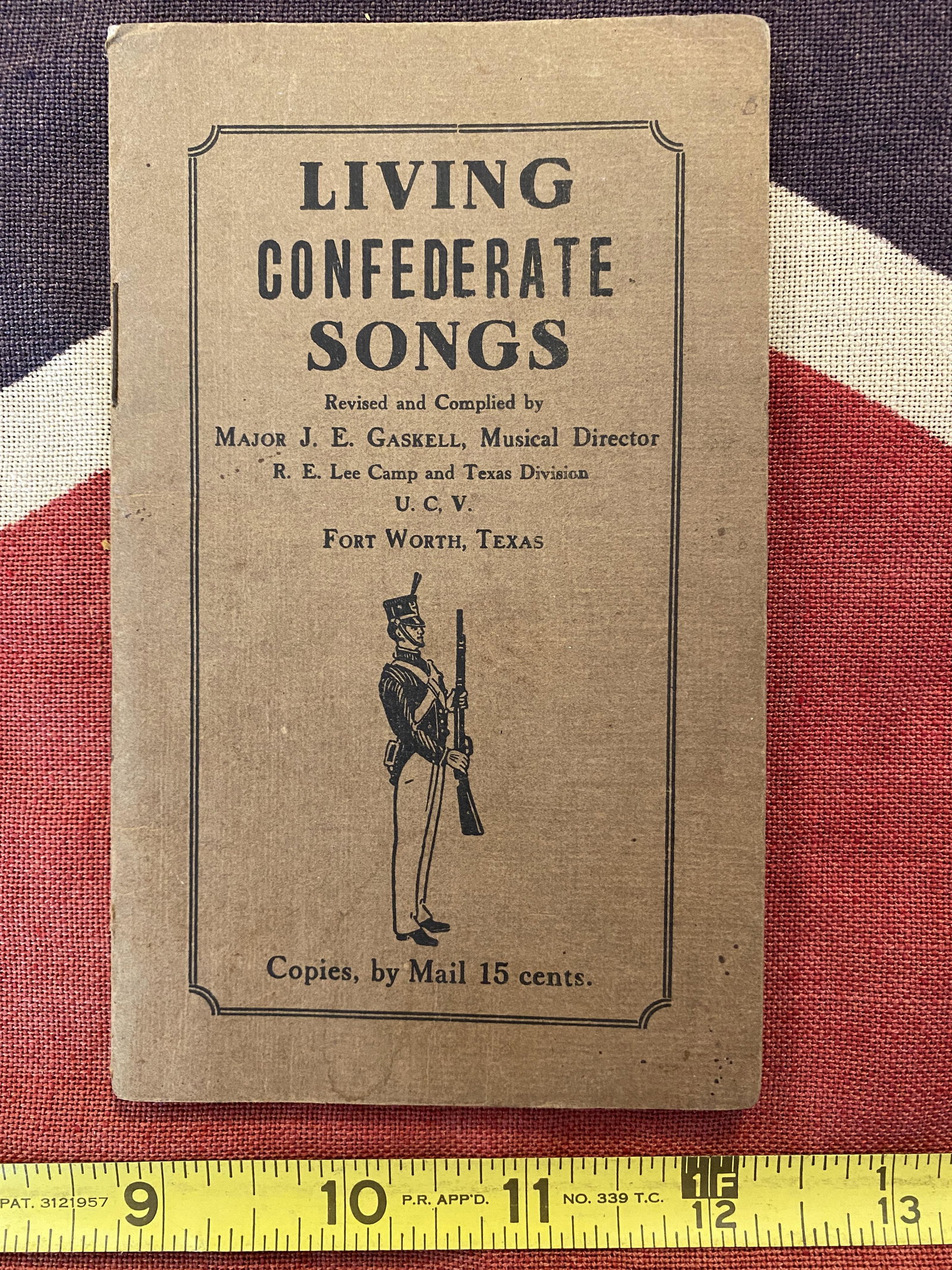 CIVIL WAR UCV LIVING CONFEDERATE SONGS BOOK: CIVIL WAR UCV LIVING CONFEDERATE SONGS BOOK. A GREAT FIND AND AN EXCELLENT ADDITION TO YOUR COLLECTION.