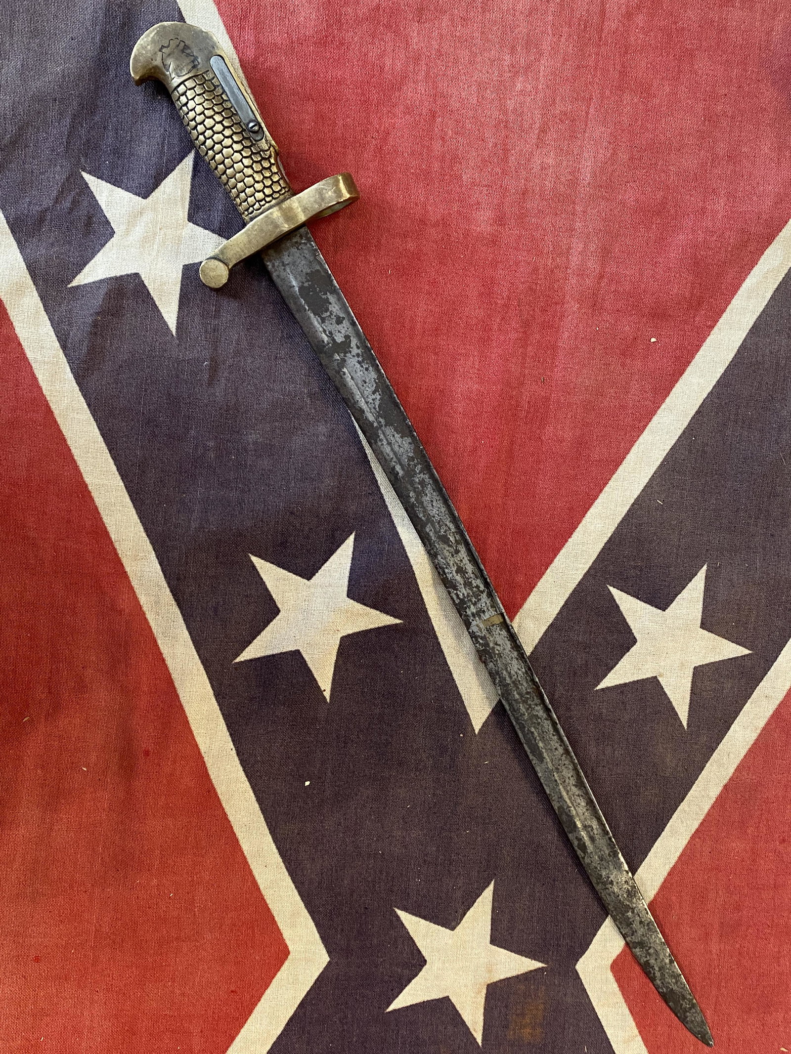 RARE CIVIL WAR CONFEDERATE SWORD BAYONET: RARE CIVIL WAR CONFEDERATE SWORD BAYONET. IN GOOD OVERALL SHAPE AND CONDITION WITH A BEAUTIFUL OVERALL PATINA. A GREAT FIND AND AN EXCELLENT ADDITION TO YOUR COLLECTION.