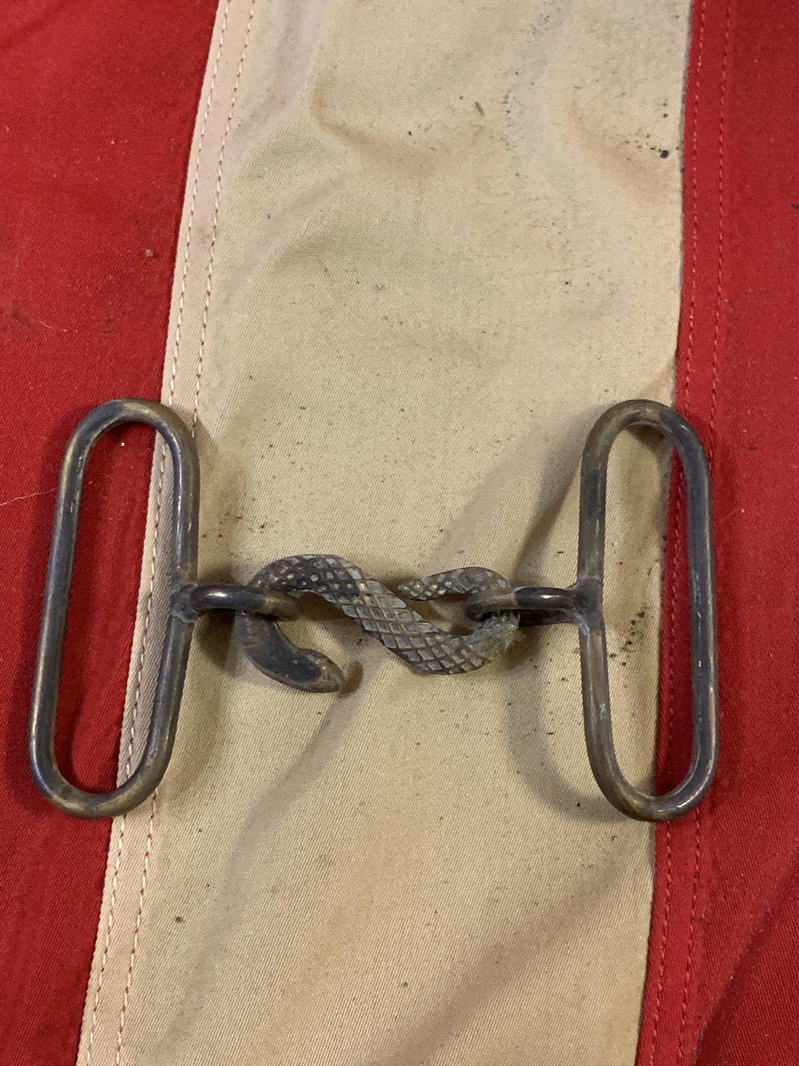 RARE CIVIL WAR CONFEDERATE SNAKE BELT BUCKLE - 2 PIECE: RARE CIVIL WAR CONFEDERATE SNAKE BELT BUCKLE - 2 PIECE TANG. IN GOOD OVERALL SHAPE AND CONDITION WITH A BEAUTIFUL OVERALL PATINA. HAS A GREAT LOOK TO IT WITH AN EXCELLENT OVERALL EYE APPEAL. A GREAT F