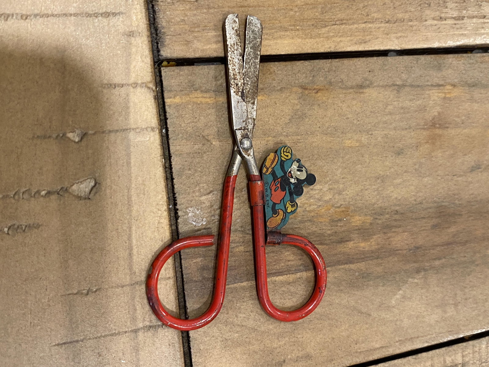 VINTAGE COLLECTIBLE DISNEY MICKEY MOUSE SCISSORS: VINTAGE COLLECTIBLE DISNEY MICKEY MOUSE SCISSORS