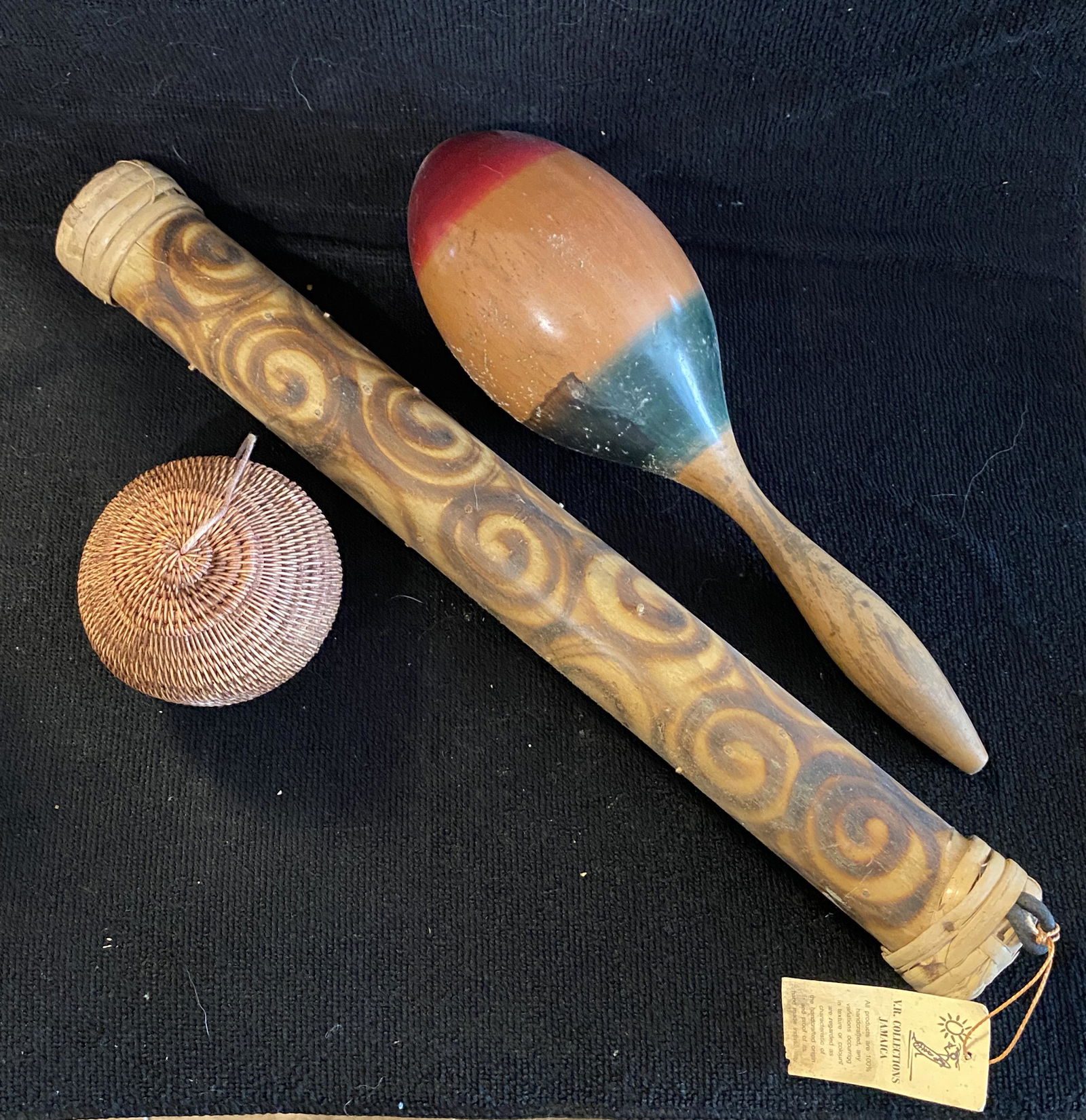 VINTAGE COLLECTION LOT OF JAMAICAN MUSICAL INSTRUMENTS: VINTAGE COLLECTION LOT OF JAMAICAN MUSICAL INSTRUMENTS. PLEASE VIEW ALL DETAILED PICTURES.