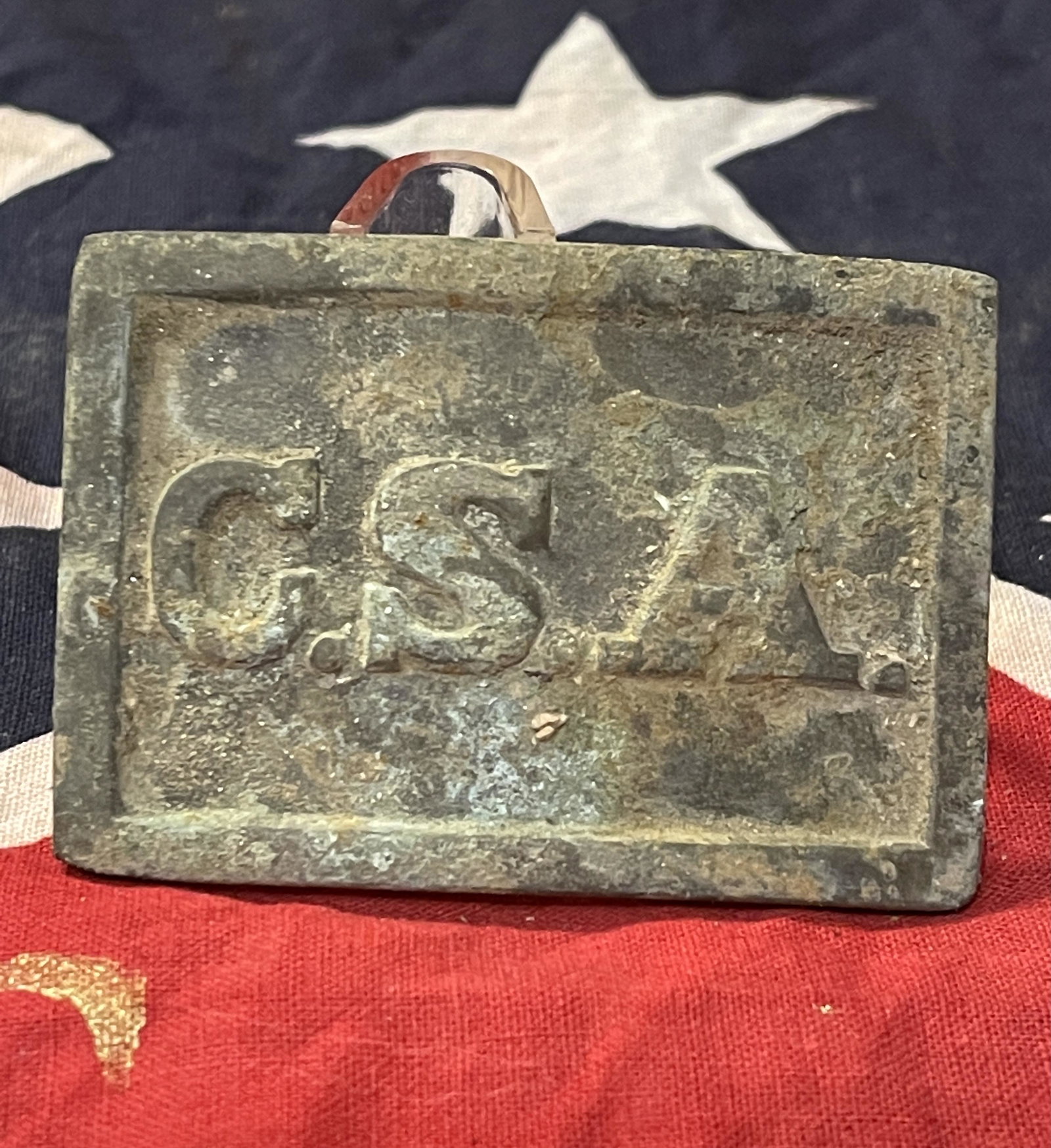 RARE CIVIL WAR CSA CONFEDERATE OFFICERS BELT BUCKLE: RARE CIVIL WAR CSA CONFEDERATE OFFICERS BELT BUCKLE. HAS A GREAT LOOK TO IT WITH AN EXCELLENT OVERALL EYE APPEAL. PLEASE VIEW ALL DETAILED PICTURES. A GREAT FIND AND AN EXCELLENT ADDITION TO YOUR COLL