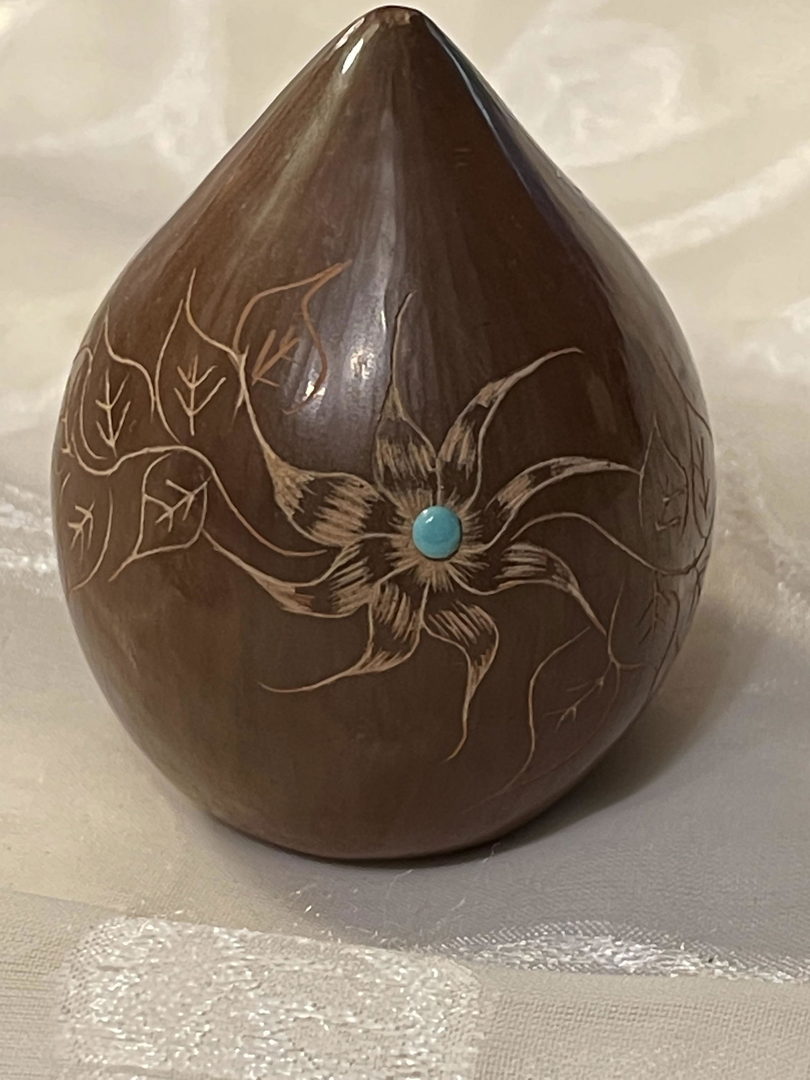 ANTIQUE NATIVE AMERICAN COLLECTIBLE POTTERY: ANTIQUE NATIVE AMERICAN COLLECTIBLE POTTERY. A GREAT ADDITION TO YOUR COLLECTION.