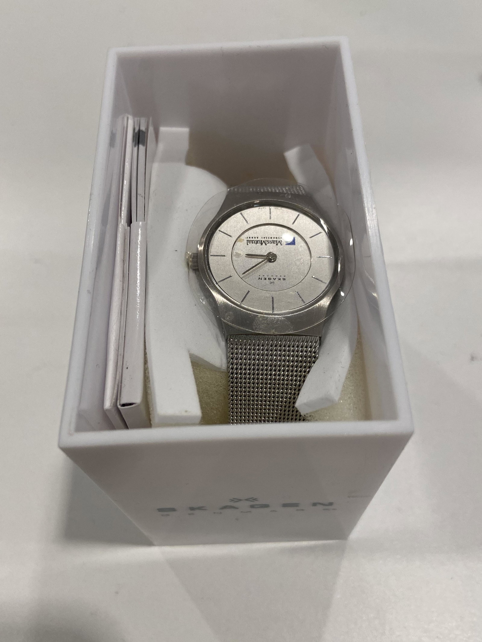 RARE SKAGEN DENMARK MASS MUTUAL WRISTWATCH: RARE SKAGEN DENMARK MASS MUTUAL WRISTWATCH. COMES IN THE PICTURED BOX. A GREAT FIND AND AN EXCELLENT ADDITION TO YOUR COLLECTION.