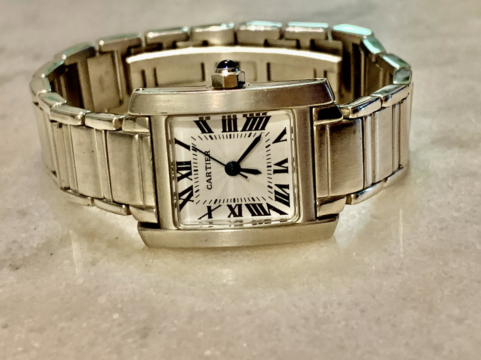 ESTATE LADIES CARTIER WATCH: ESTATE LADIES CARTIER WATCH. SOLD AS FOUN, PLEASE VIEW PICTURES. NOT SURE IF IT WORKS OR NOT.
