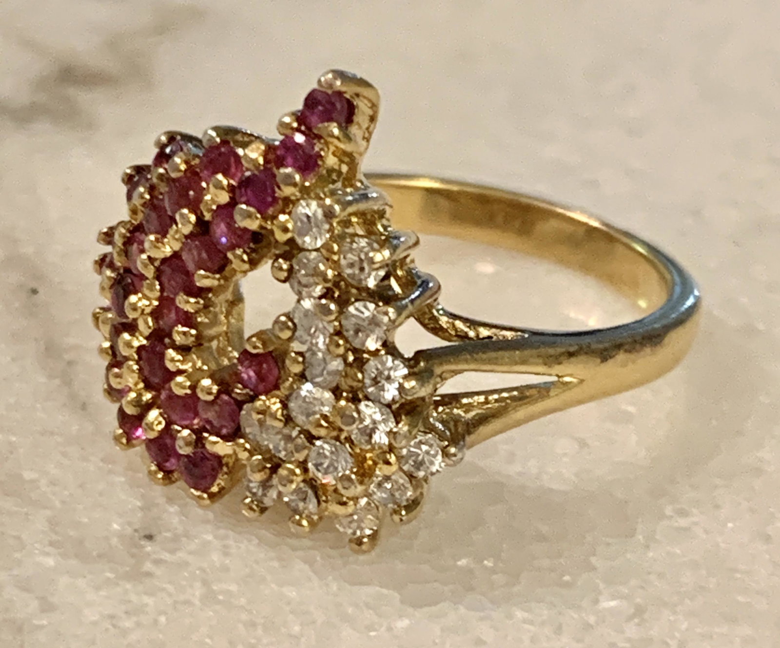 STERLING SILVER RUBY & CRYSTAL COCKTAIL RING SZ 7: STERLING SILVER RUBY & CRYSTAL COCKTAIL RING SZ 7. IN MINT OVERALL SHAPE AND CONDITION. A GREAT FIND AND AN EXCELLENT ADDITION TO YOUR COLLECTION.