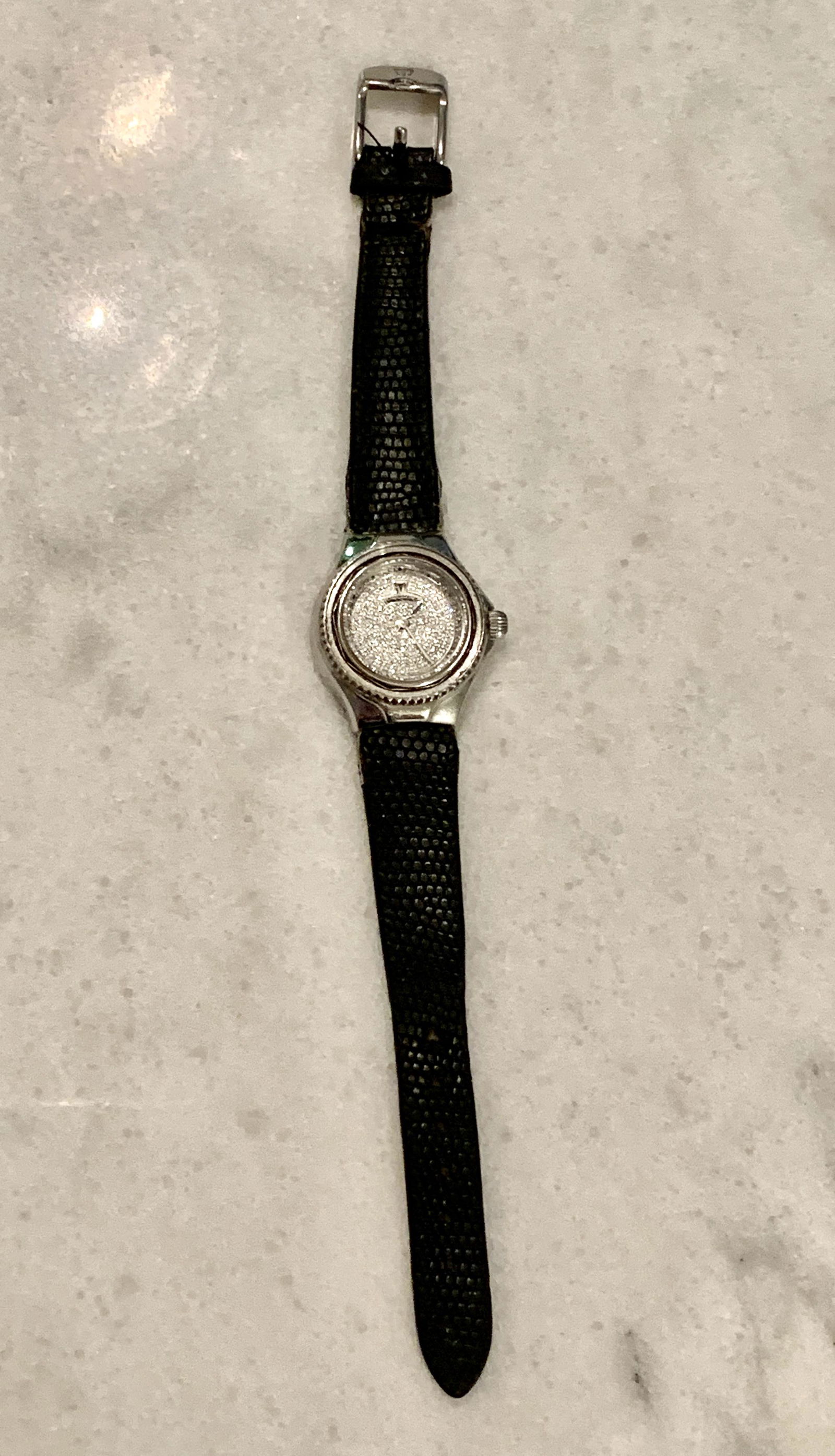 LADIES TECHNOMARINE DIVERS WATCH: LADIES TECHNOMARINE DIVERS WATCH. IN GOOD OVERALL SHAPE AND CONDITION. A GREAT FIND AND AN EXCELLENT ADDITION TO YOUR COLLECTION.