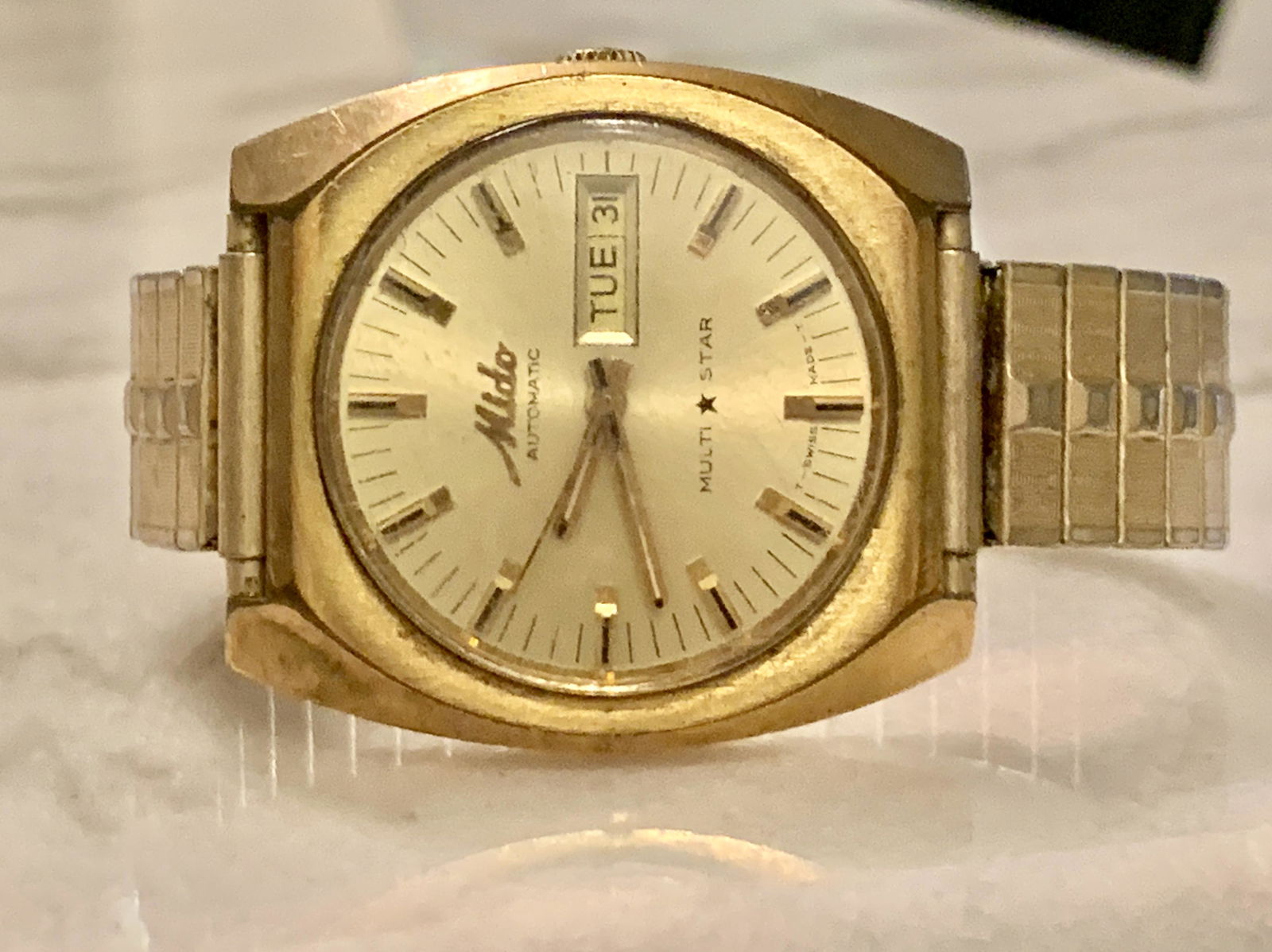 MIDO AUTOMATIC MULTI STAR MENS WRISTWATCH: MIDO AUTOMATIC MULTI STAR MENS WRISTWATCH. IN GOOD OVERALL SHAPE AND CONDITION. HAS A GREAT LOOK TO IT WITH AN EXCELLENT OVERALL EYE APPEAL. PLEASE VIEW ALL DETAILED PICTURES. A GREAT FIND AND AN EXCE