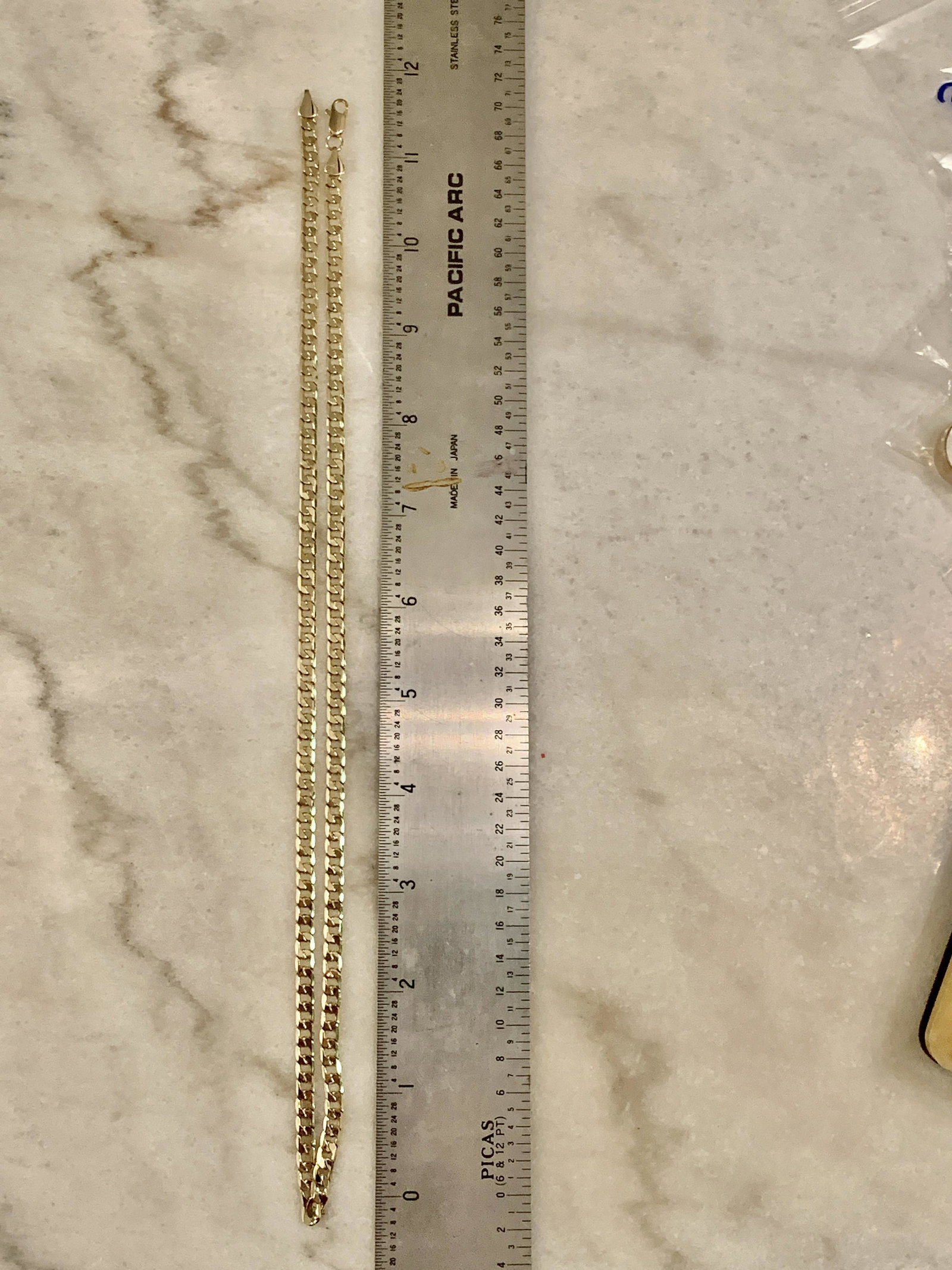 ESTATE MARKED 14K GOLD CUBAN LINK MENS CHAIN: ESTATE MARKED 14K GOLD CUBAN LINK MENS CHAIN. SOLD AS FOUND. LOT HAS NOT BEEN TESTED. PLEASE VIEW PICTURES.