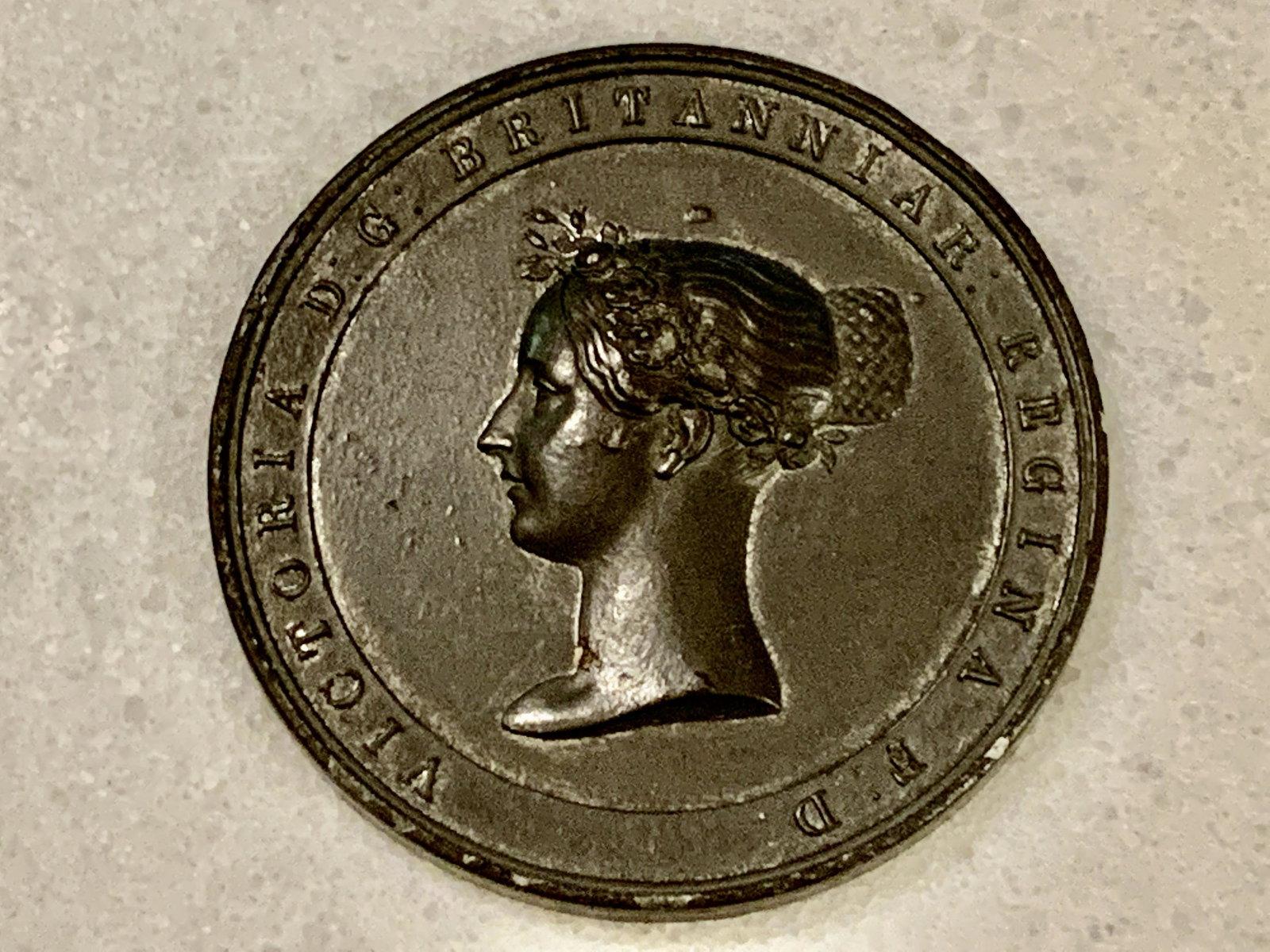 ANTIQUE DATED 1838 BRITISH MEDALLION: ANTIQUE DATED 1838 BRITISH MEDALLION. IN MINT OVERALL SHAPE AND CONDITION. A GREAT FIND AND AN EXCELLENT ADDITION TO YOUR COLLECTION.