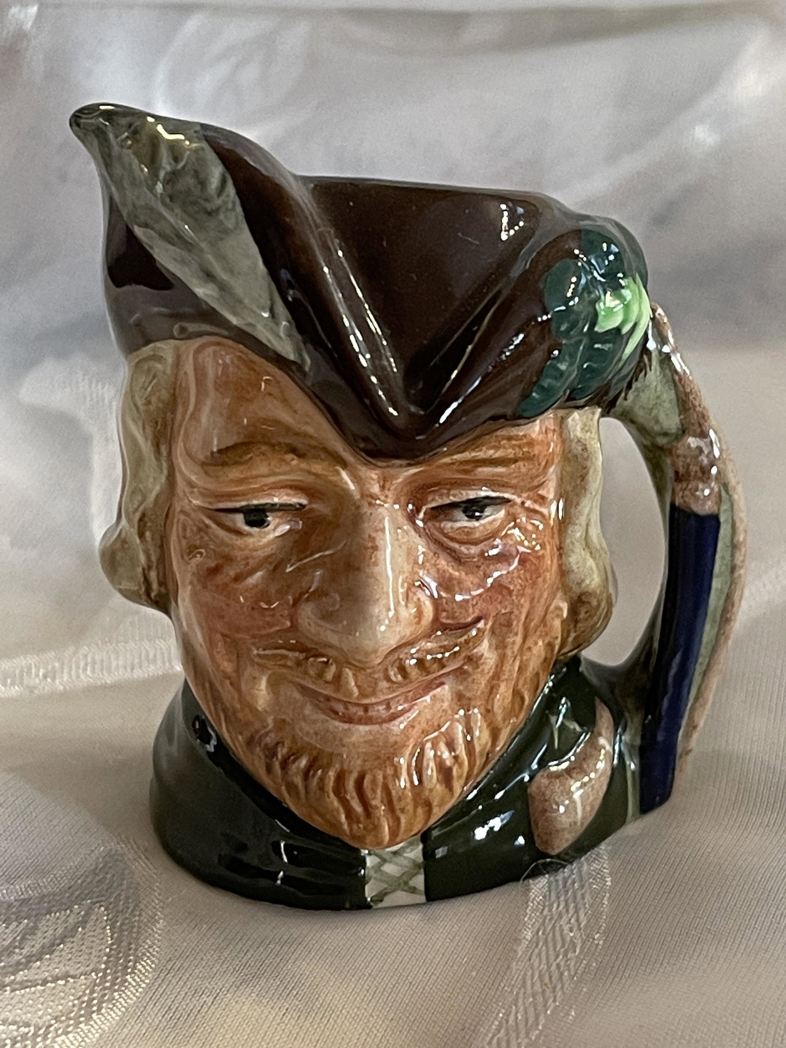ROYAL DOULTON TABLEWARE ROBINHOOD 1960 D6541: ROYAL DOULTON TABLEWARE ROBINHOOD 1960 D6541. IN MINT OVERALL SHAPE AND CONDITION. A GREAT FIND AND AN EXCELLENT ADDITION TO YOUR COLLECTION.