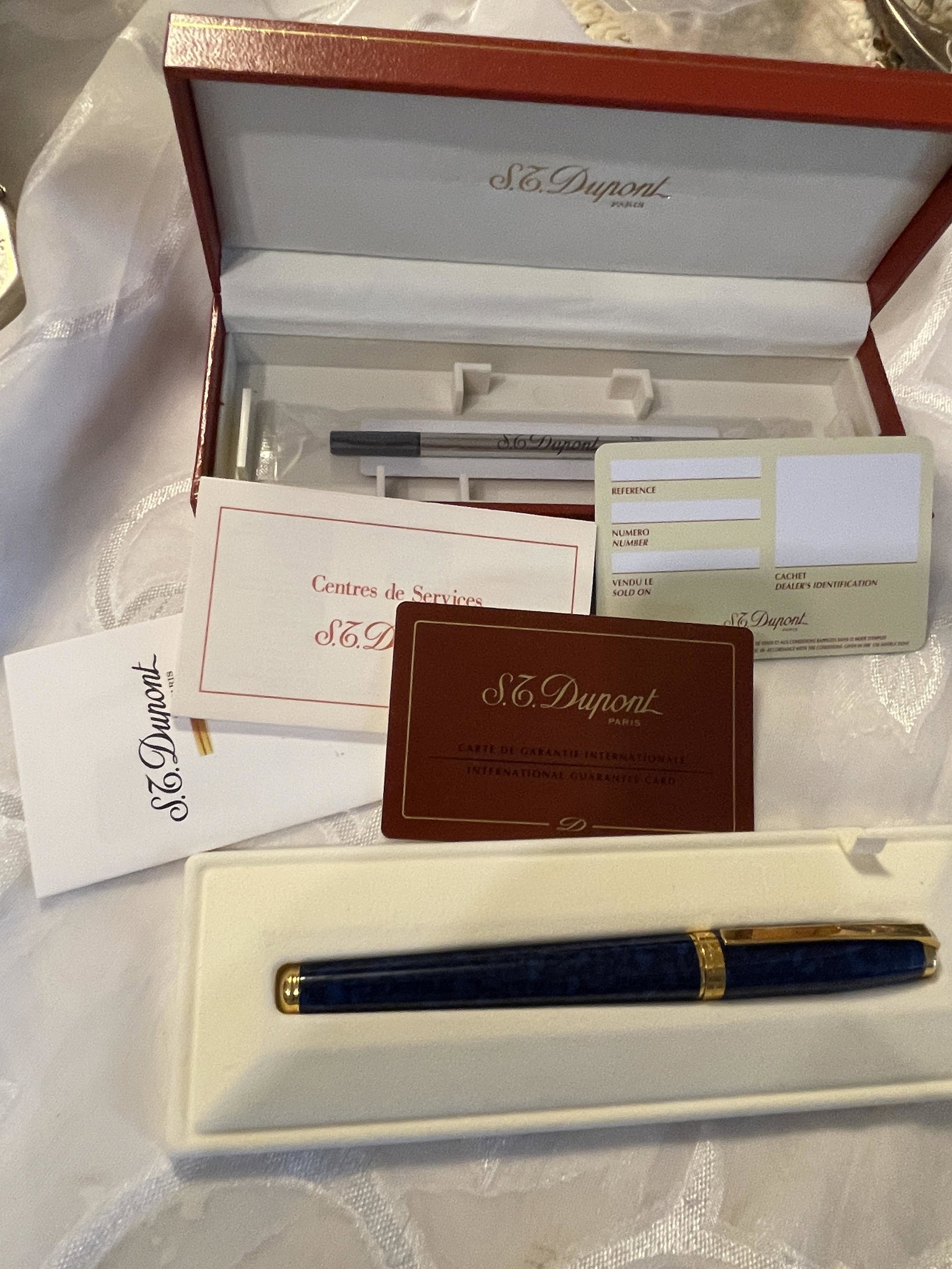 S.T. DUPONT LINE D ATELIER ROLLERBALL PEN, LACQUER, (1 of 6)